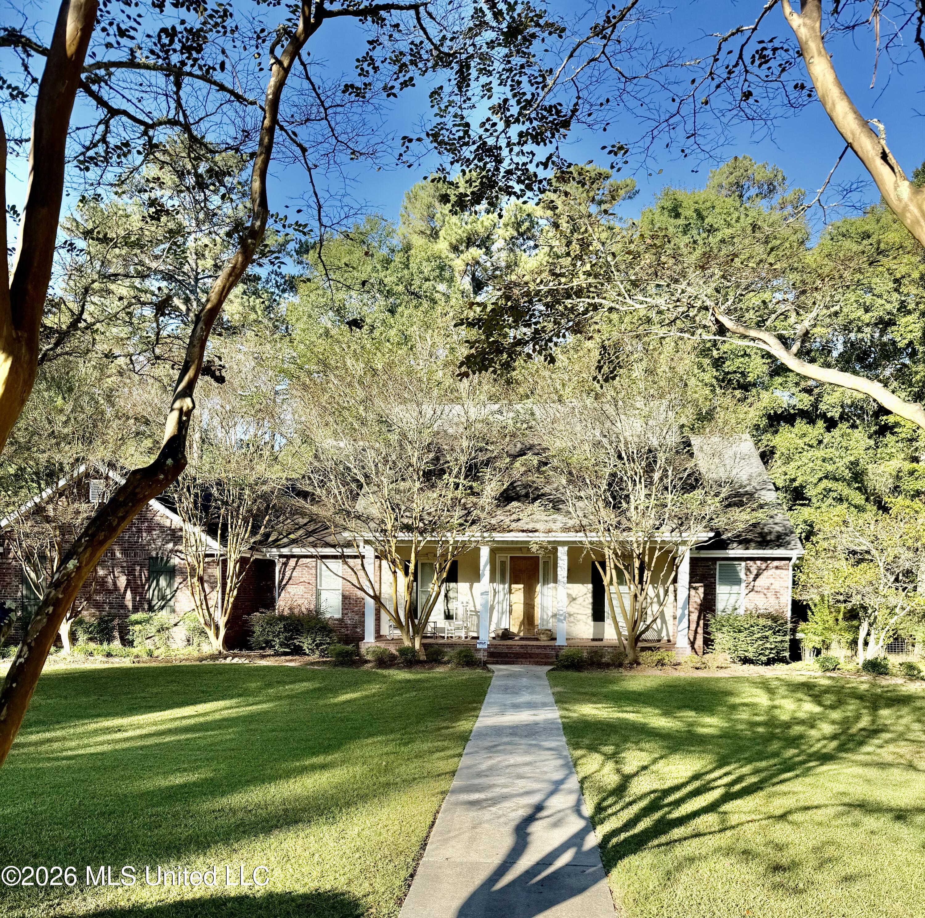 1072 Brandon Drive Property Photo 1