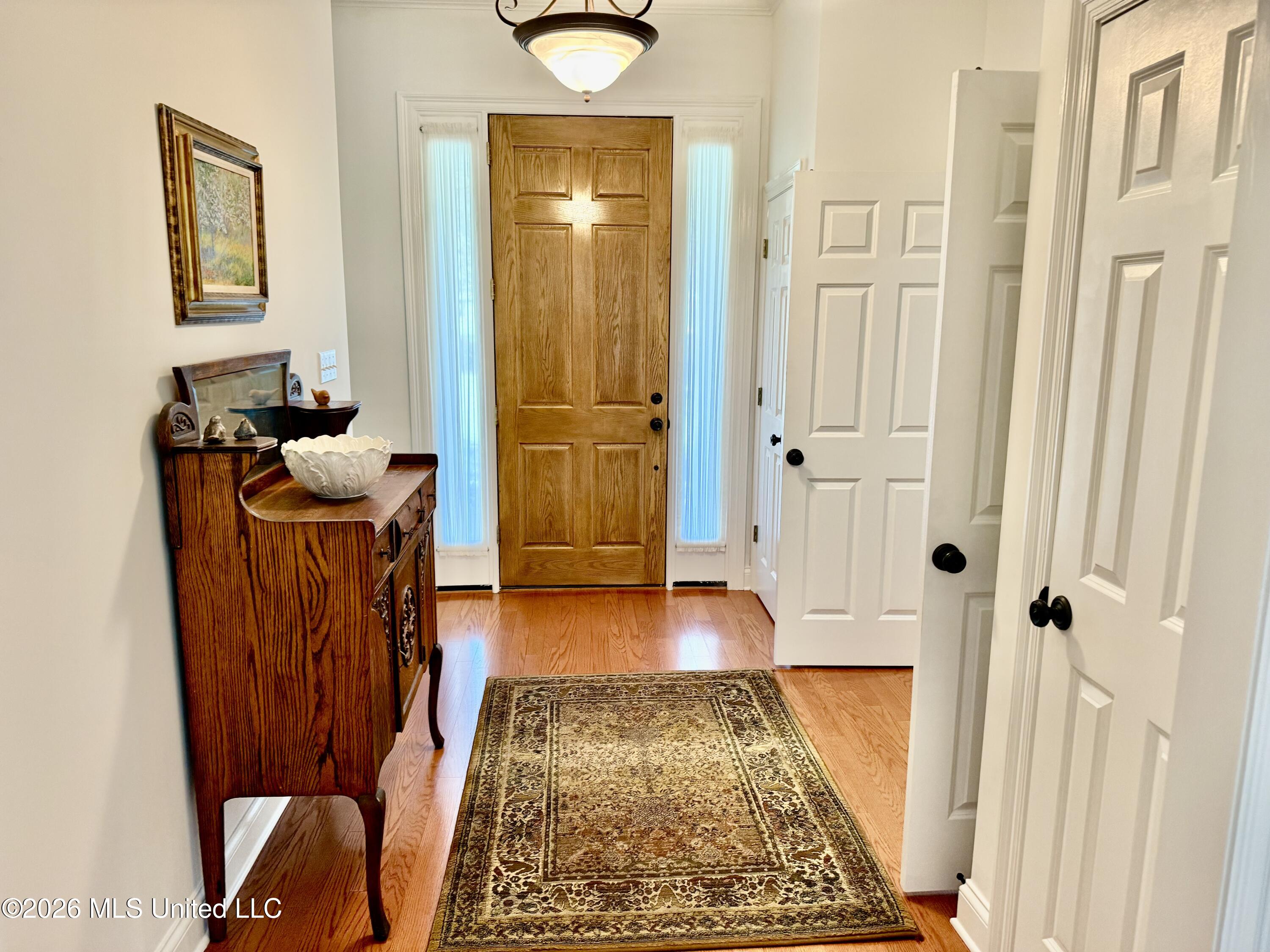 1072 Brandon Drive Property Photo 2
