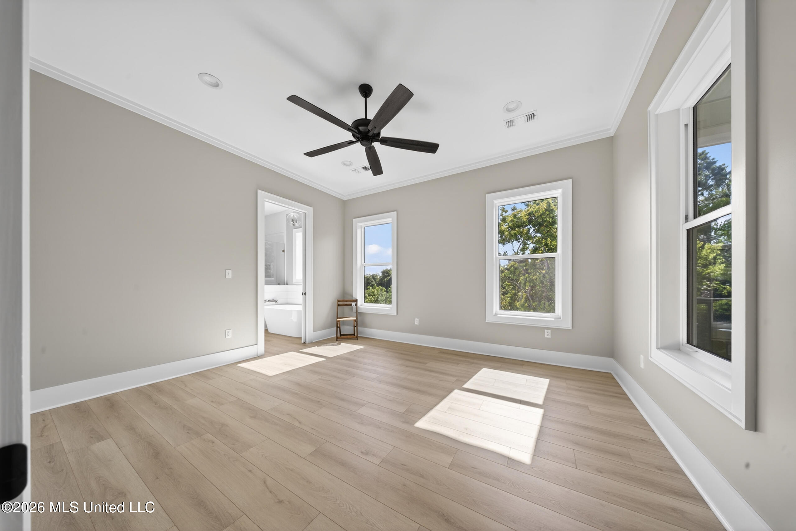 5195 Pointset Avenue Property Photo 16