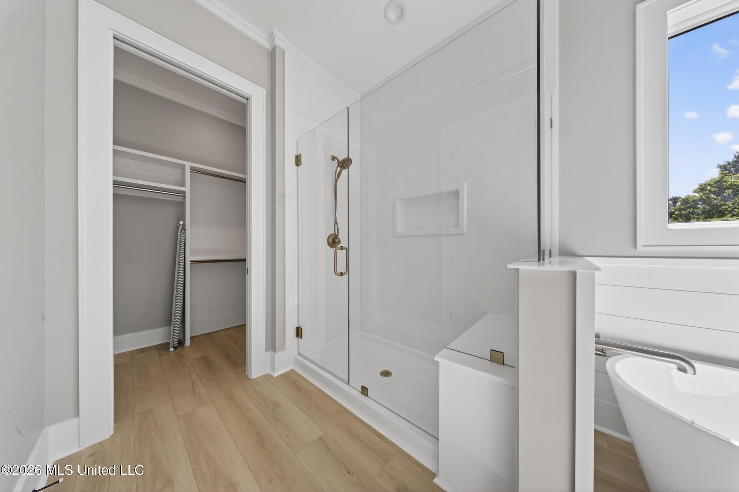 5195 Pointset Avenue Property Photo 21