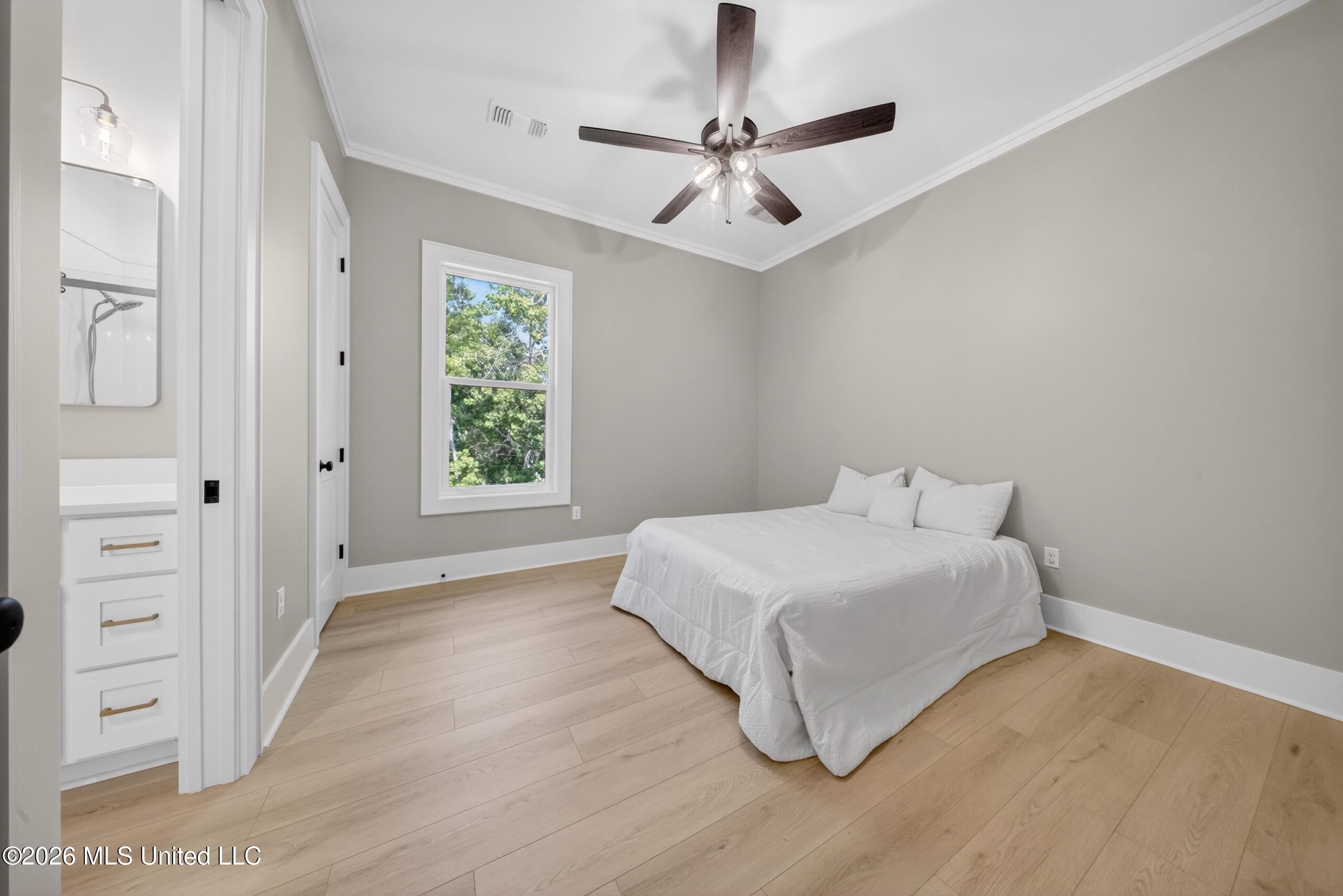 5195 Pointset Avenue Property Photo 25