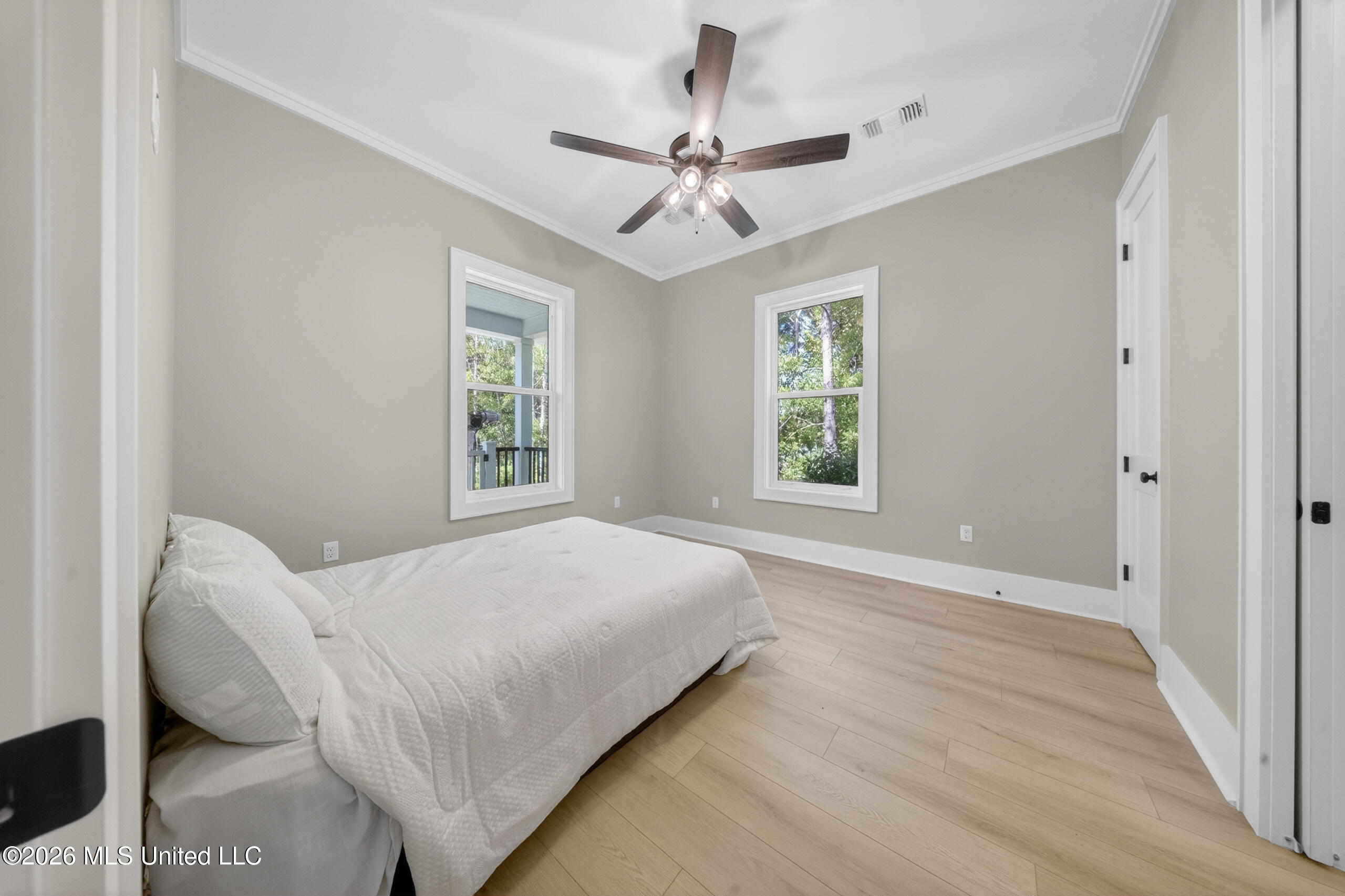 5195 Pointset Avenue Property Photo 31
