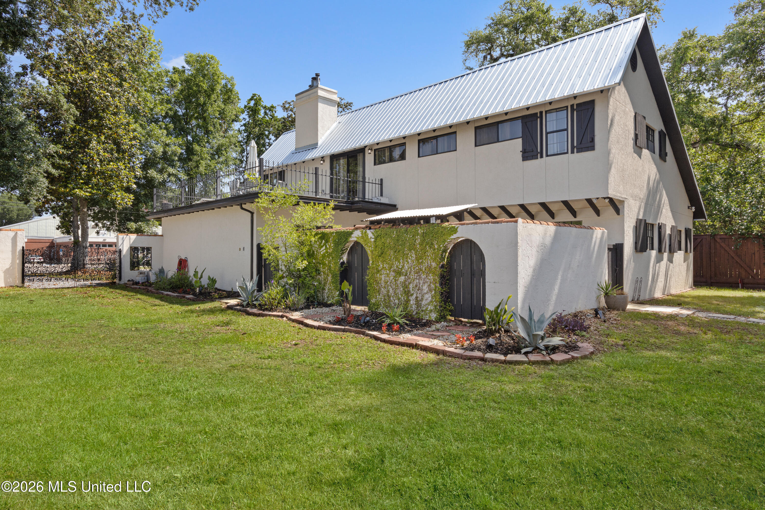 1387 Father Ryan Avenue Property Photo 1