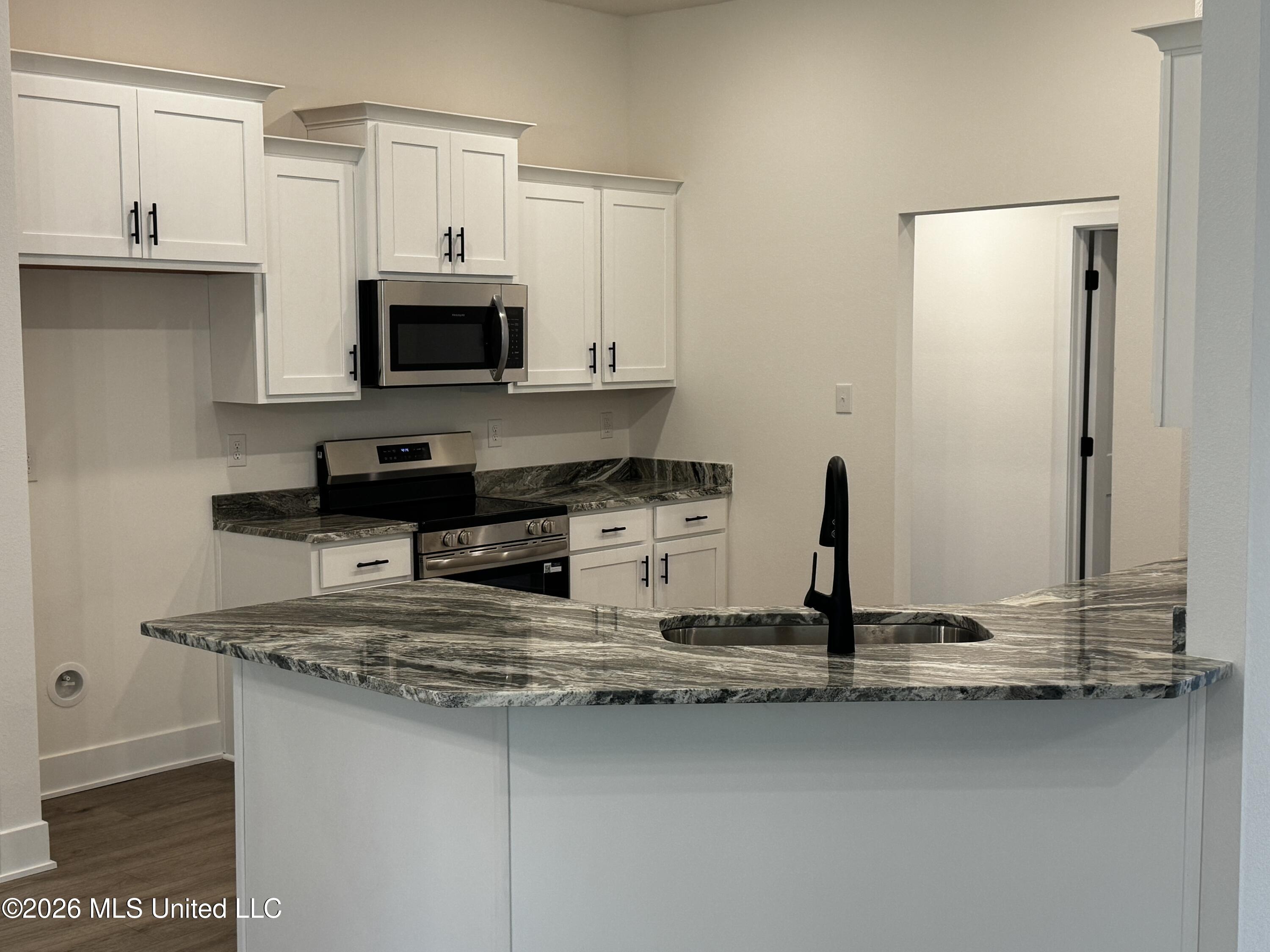 8842 Osprey Landing Circle Property Photo 10