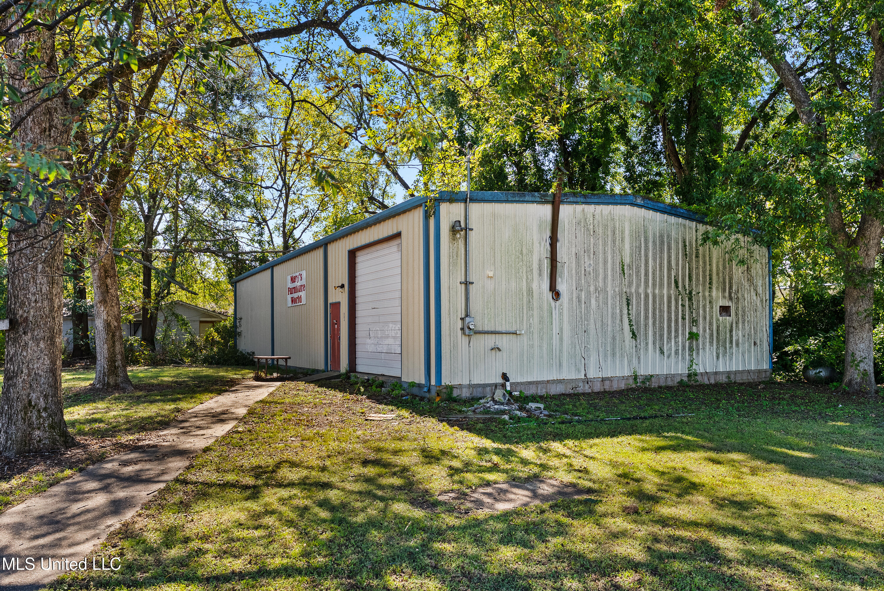 231 Vance Street Property Photo 3