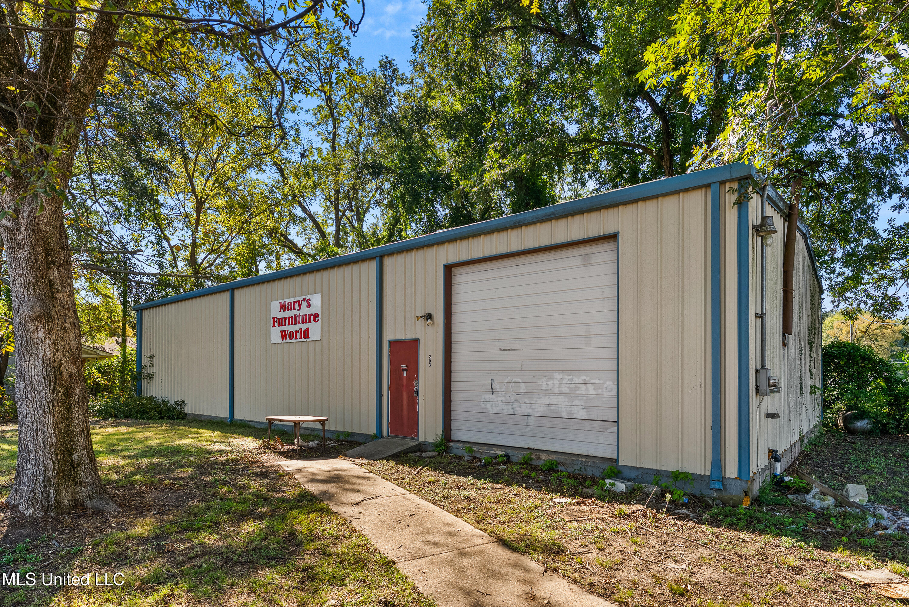 231 Vance Street Property Photo 4