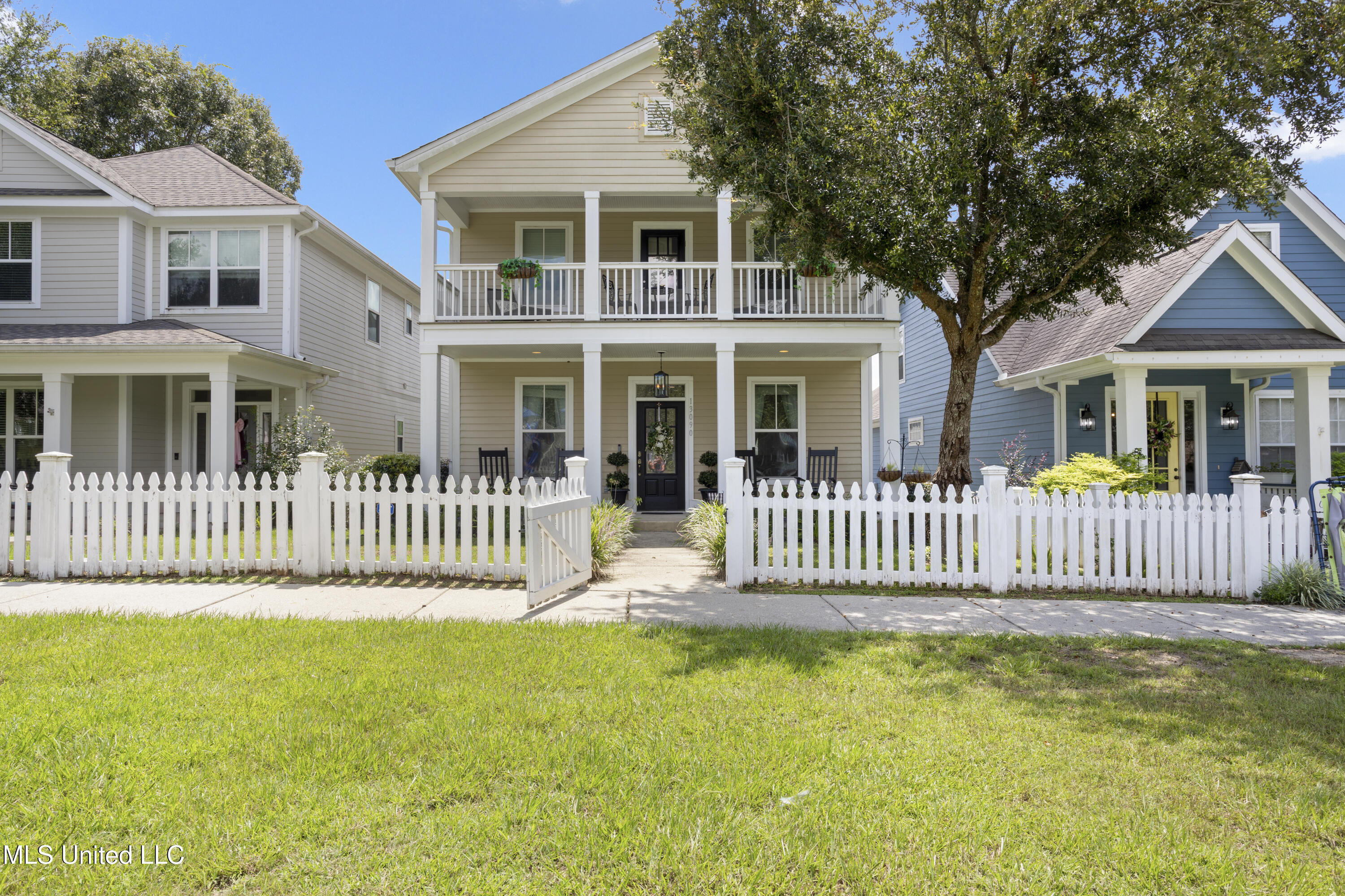 13090 Pine Valley Lane Property Photo 4