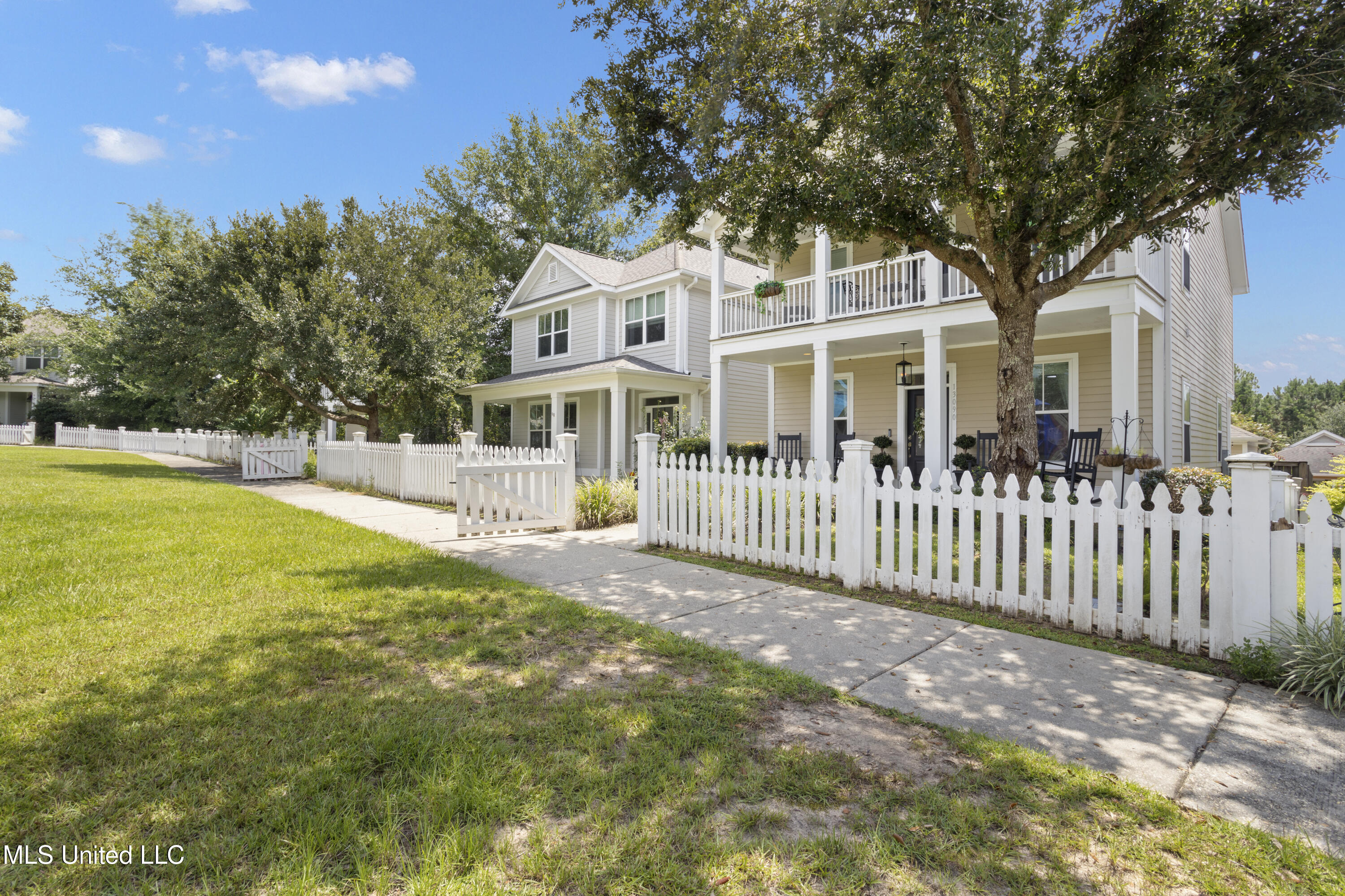 13090 Pine Valley Lane Property Photo 6