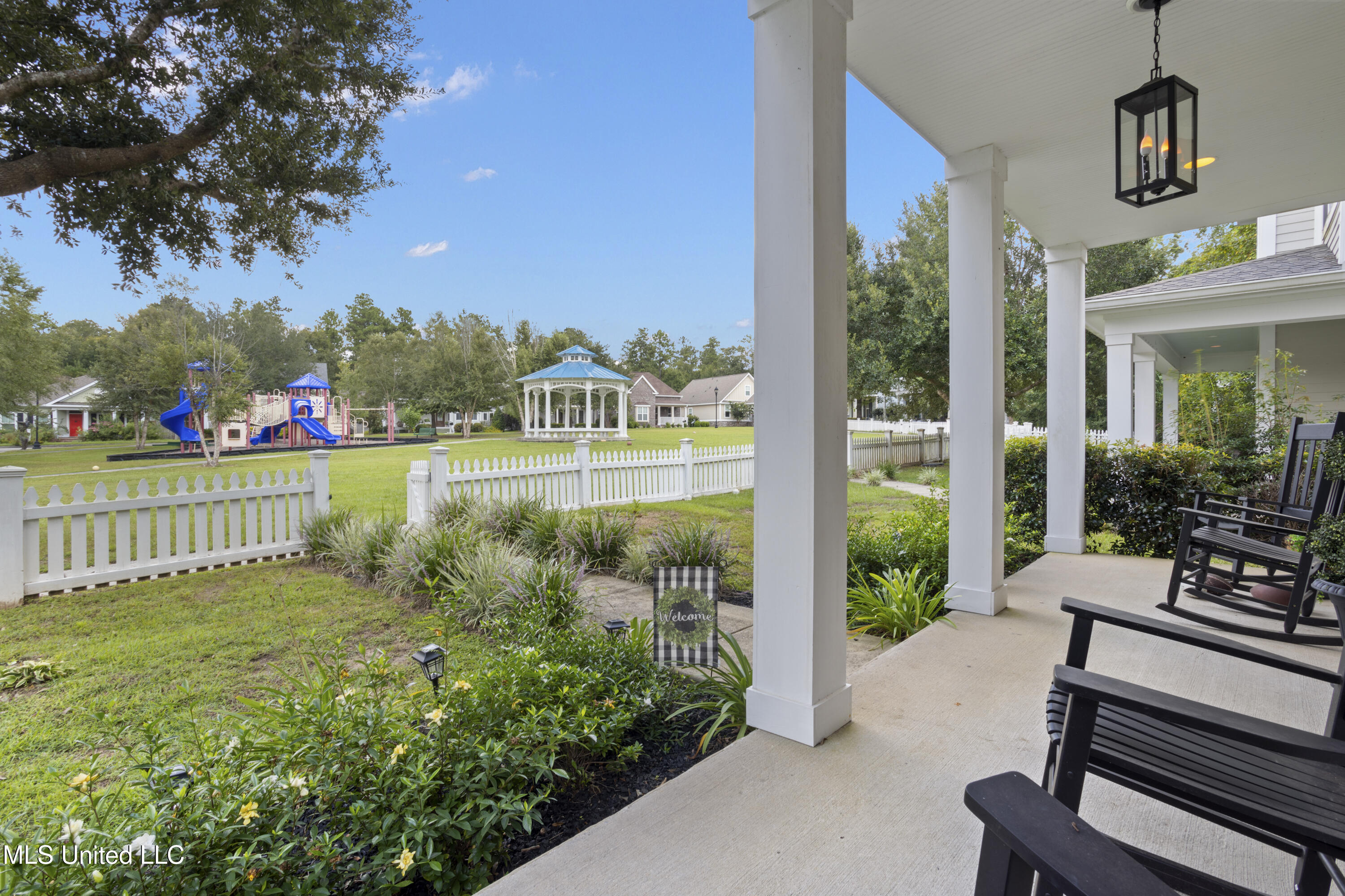 13090 Pine Valley Lane Property Photo 8