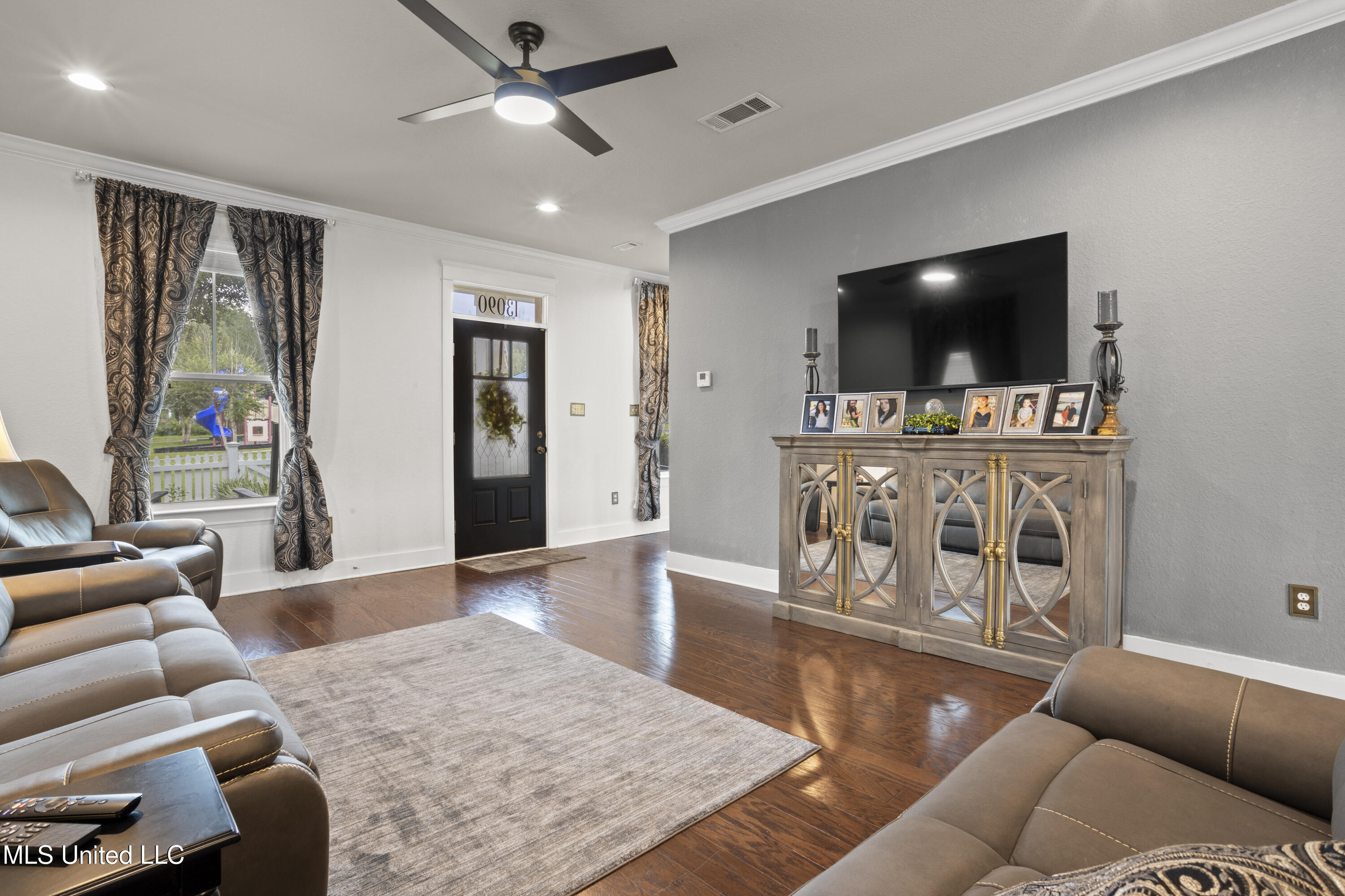 13090 Pine Valley Lane Property Photo 12