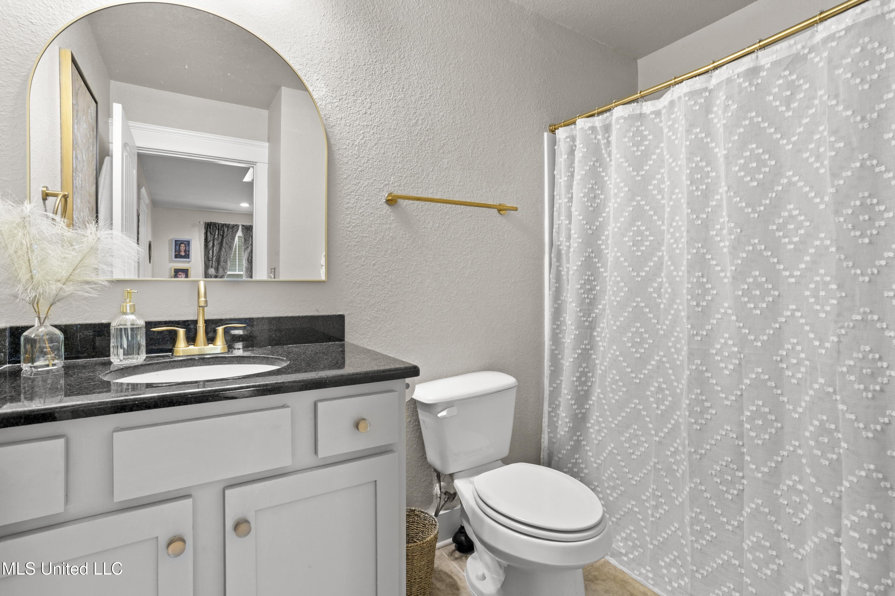 13090 Pine Valley Lane Property Photo 33