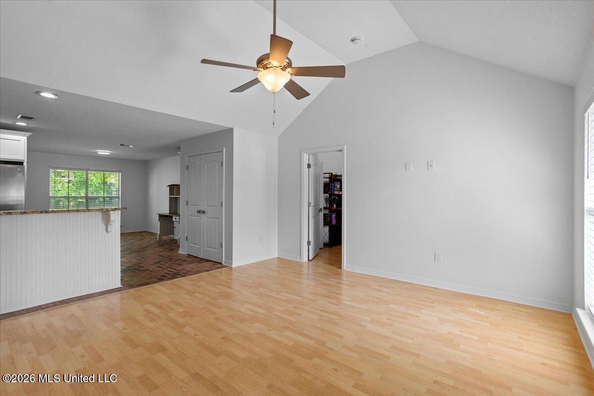 13687 Lawton Lane Property Photo 4
