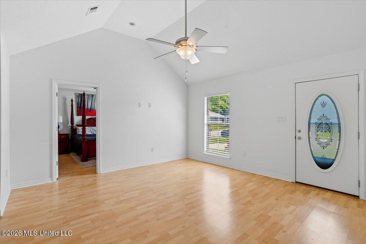 13687 Lawton Lane Property Photo 5