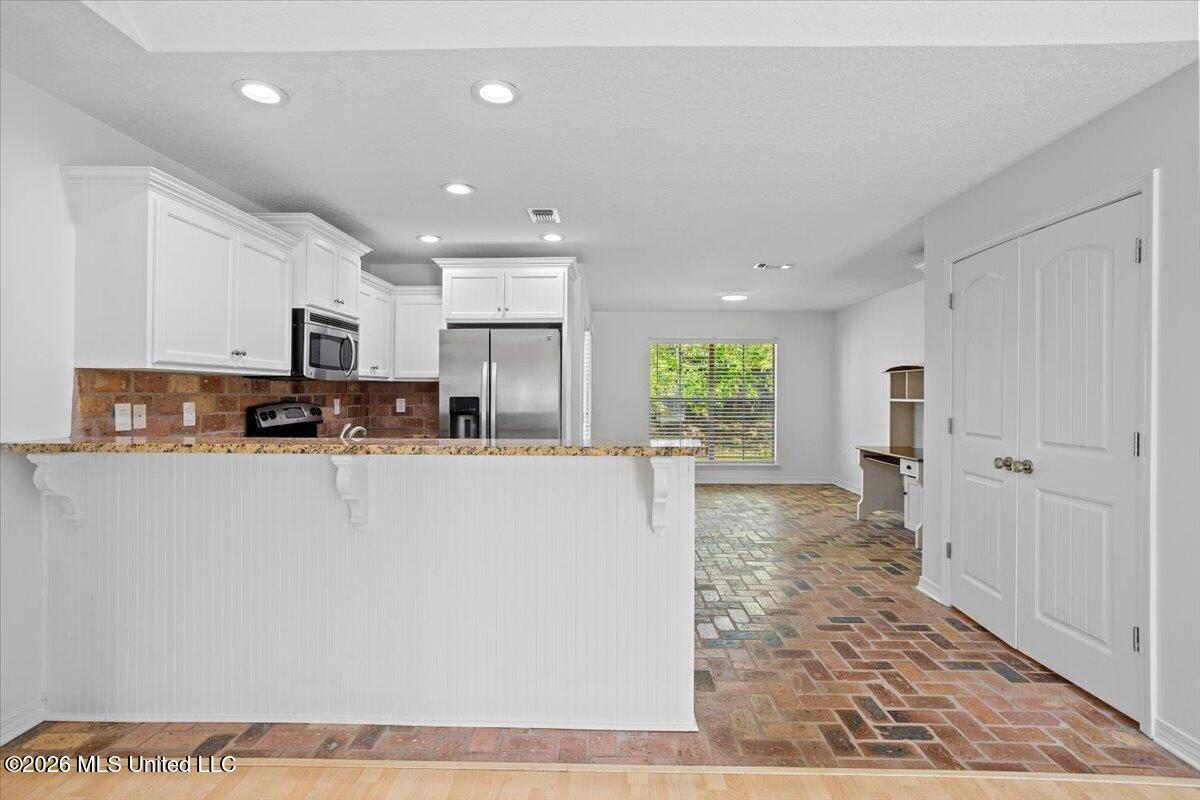 13687 Lawton Lane Property Photo 8