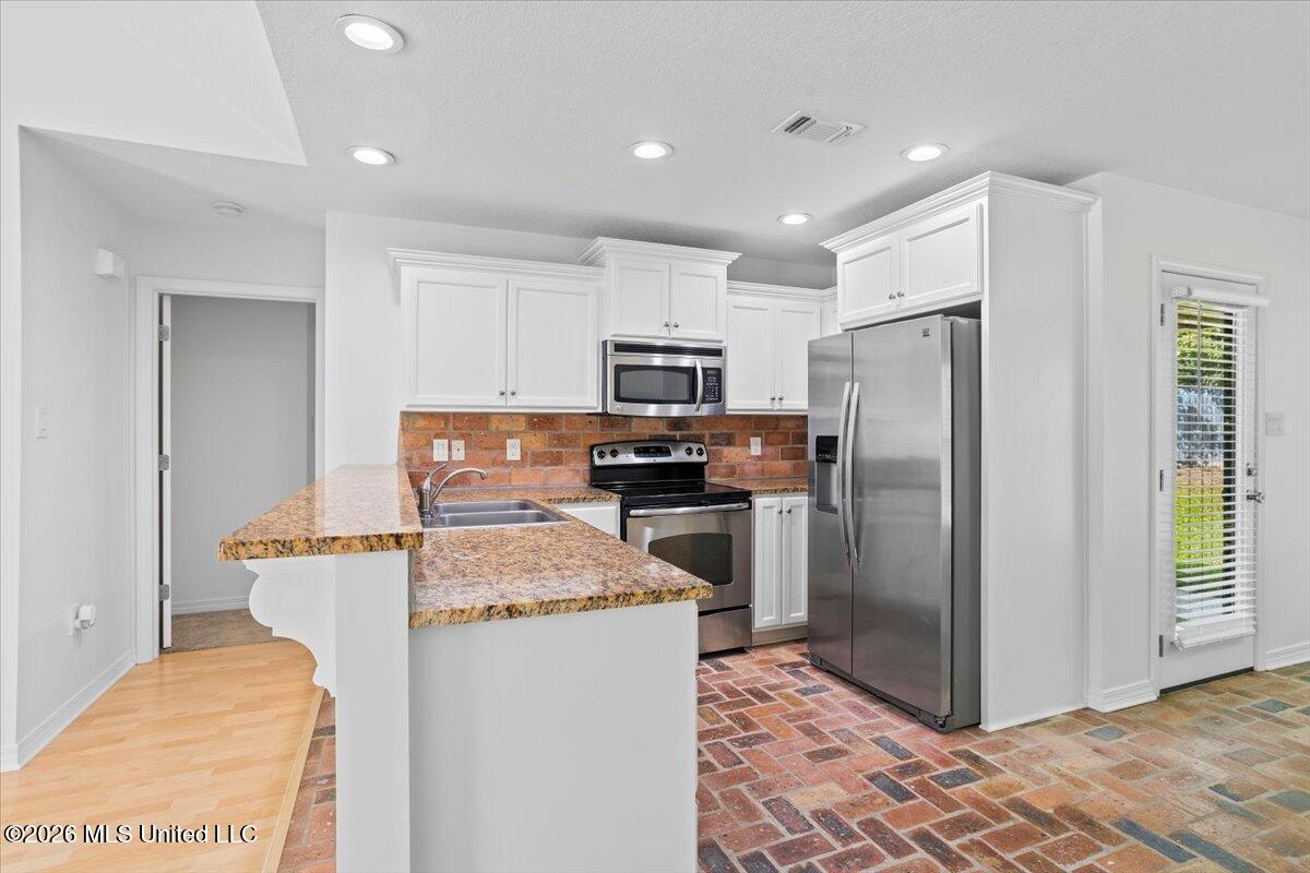 13687 Lawton Lane Property Photo 9