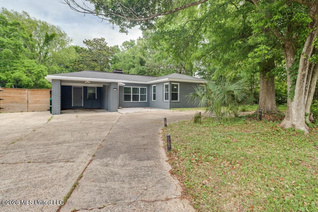 808 Courthouse Road Property Photo 3