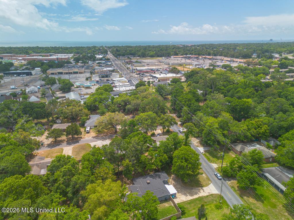 808 Courthouse Road Property Photo 6