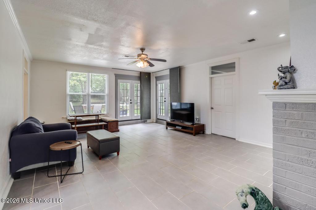 808 Courthouse Road Property Photo 11