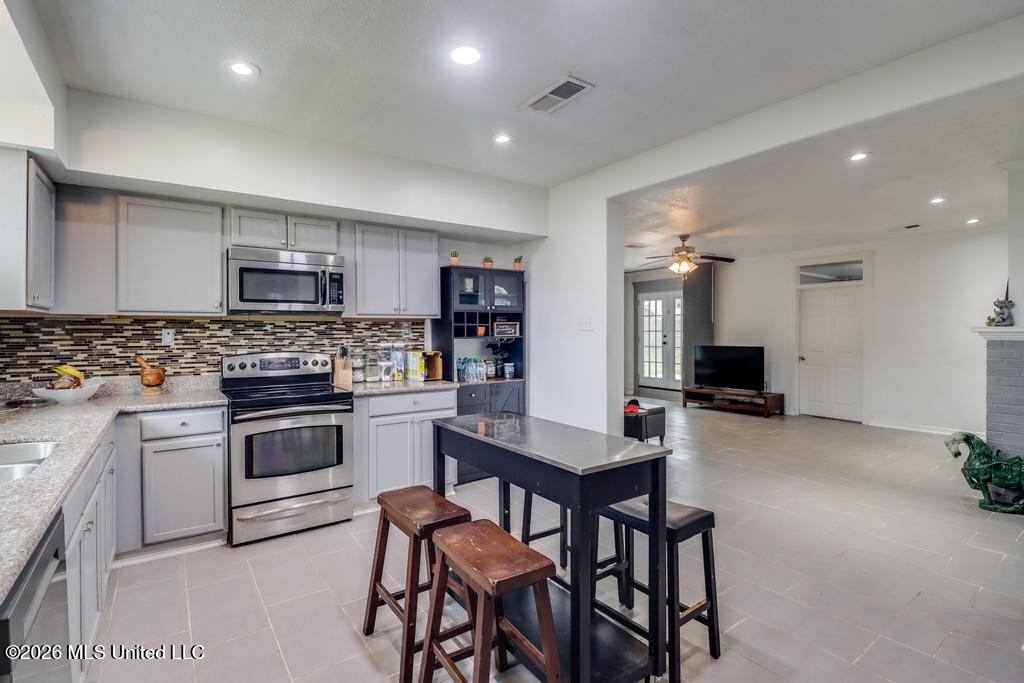 808 Courthouse Road Property Photo 12