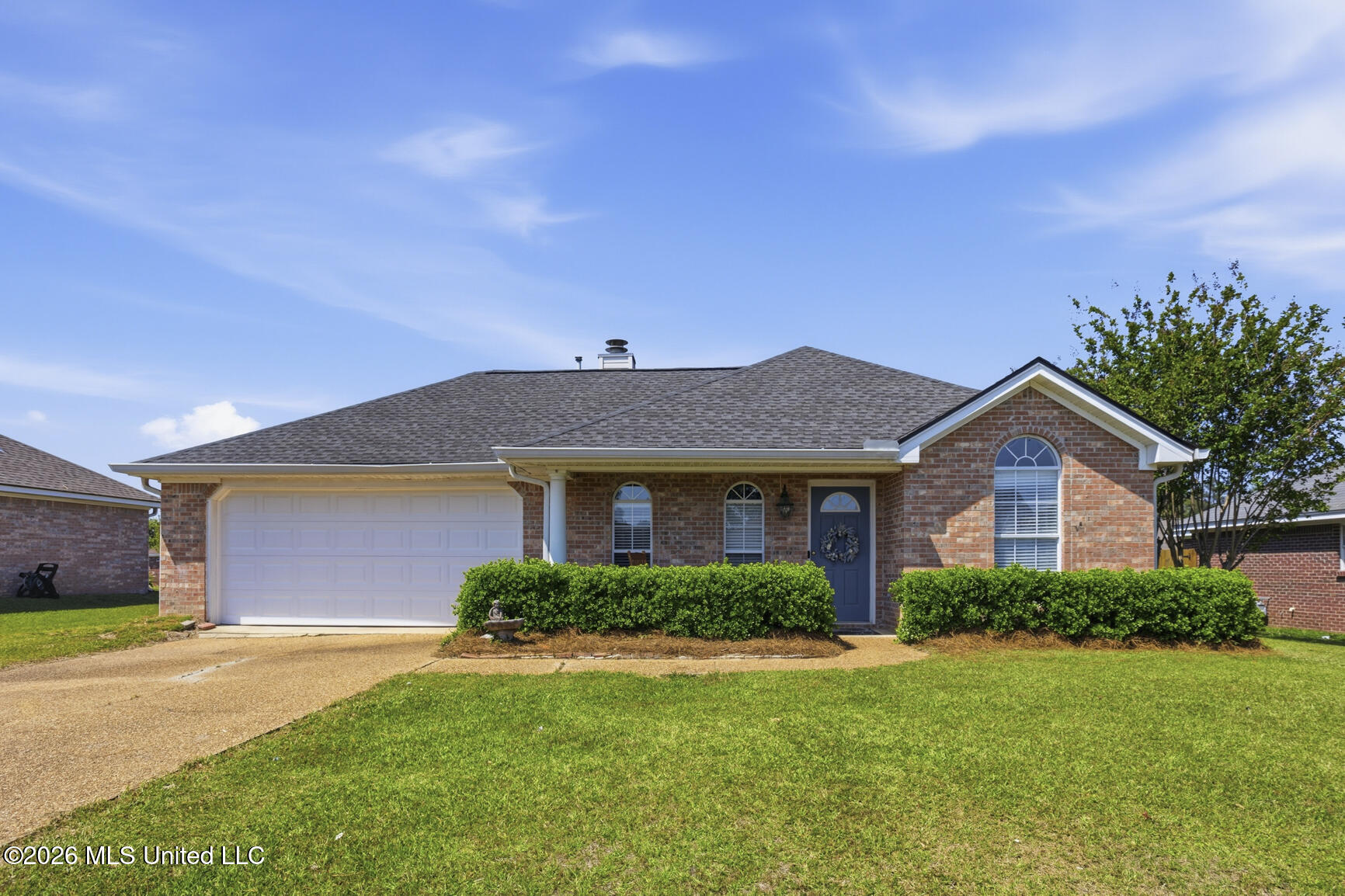 204 White Oak Place Property Photo 1