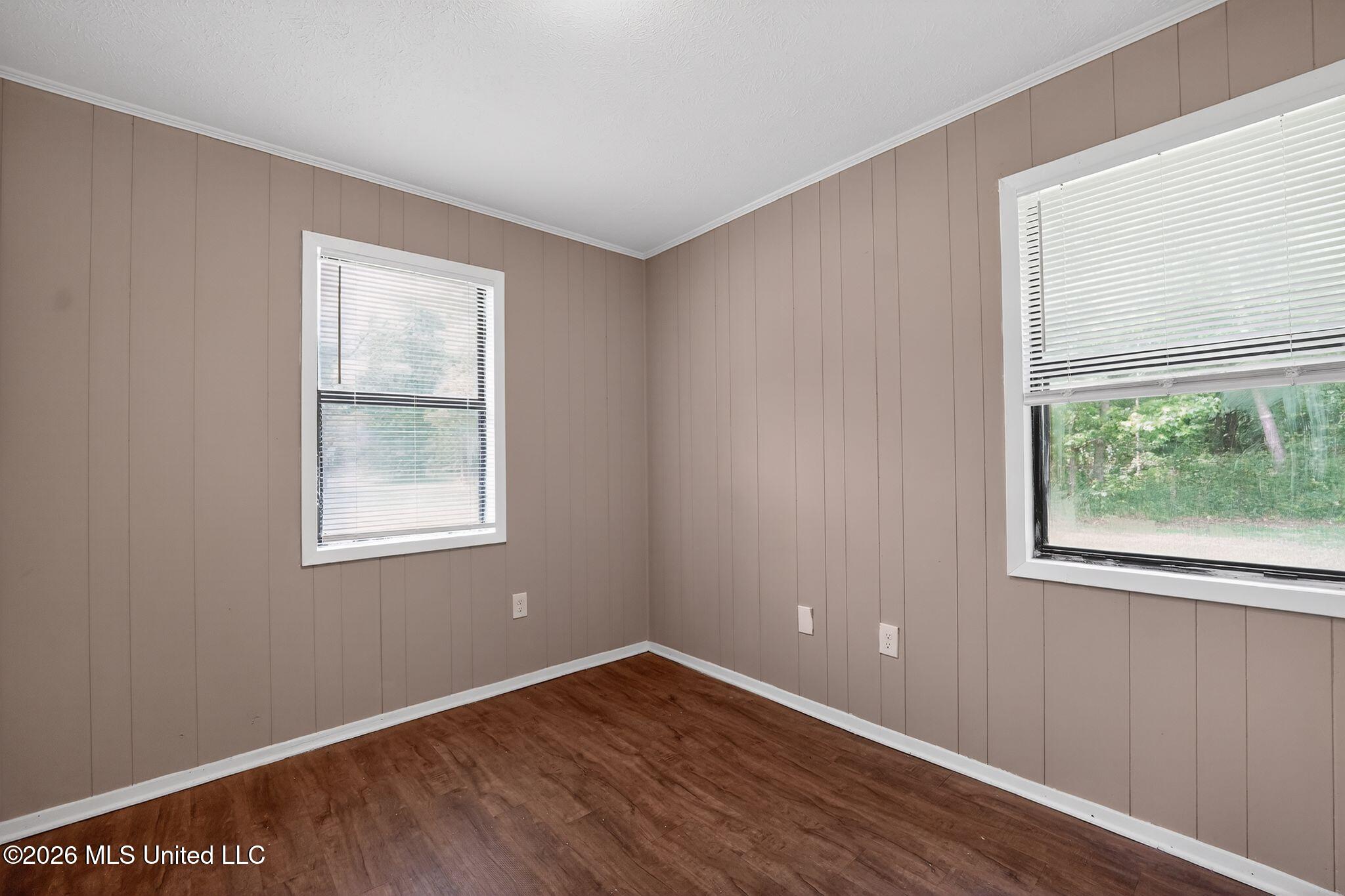 907 Tyler Street Property Photo 20