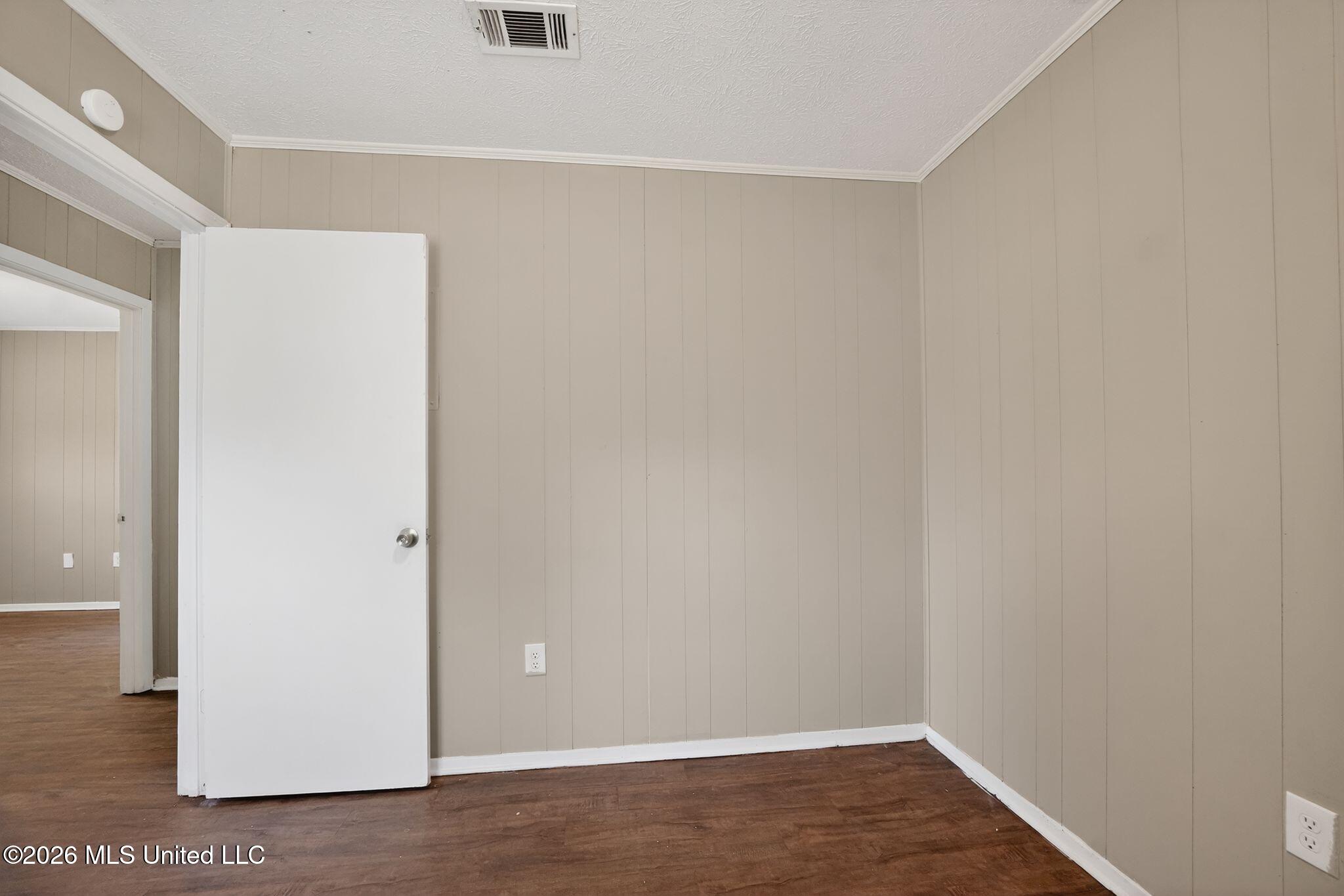 907 Tyler Street Property Photo 21
