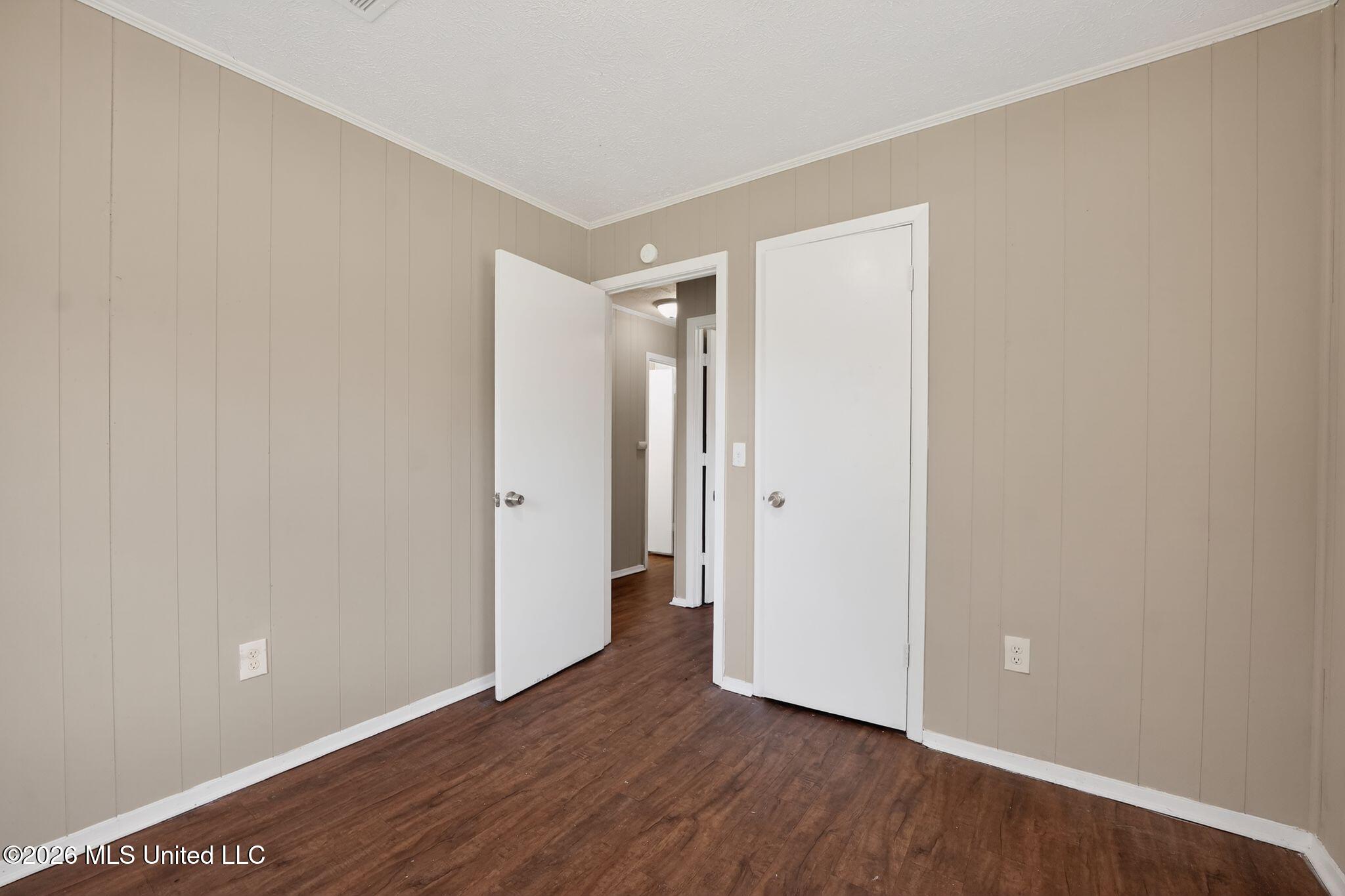 907 Tyler Street Property Photo 26