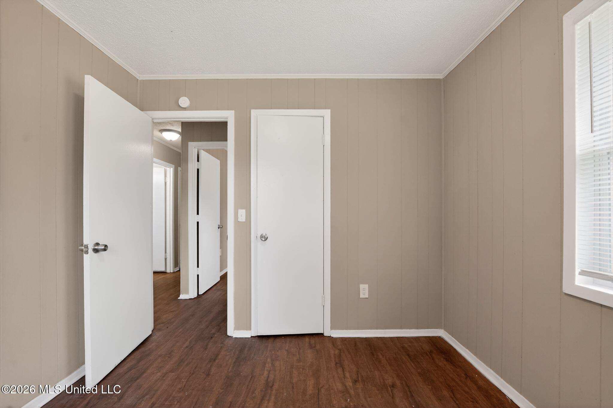 907 Tyler Street Property Photo 31