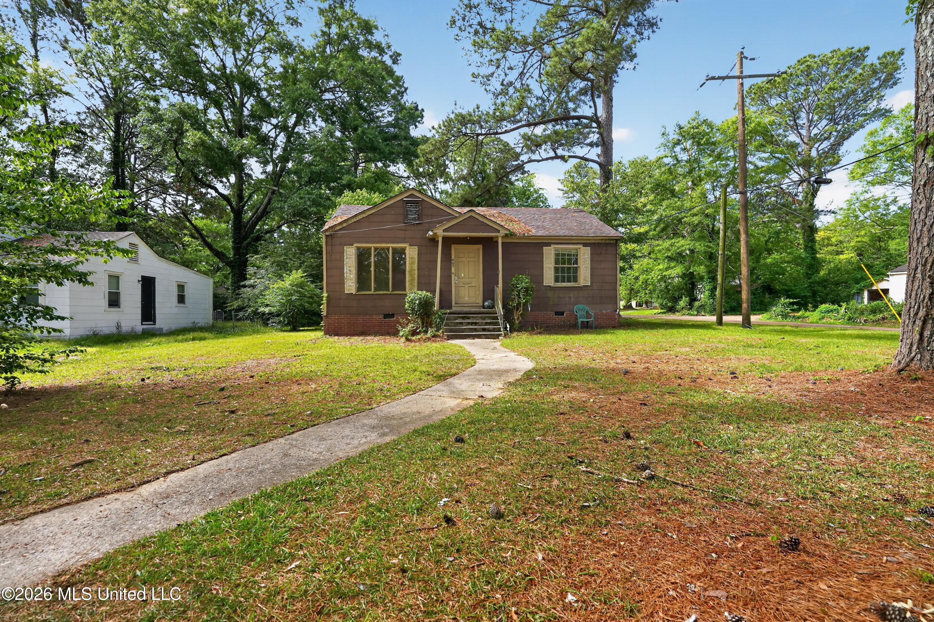 603 Launcelot Road Property Photo 1