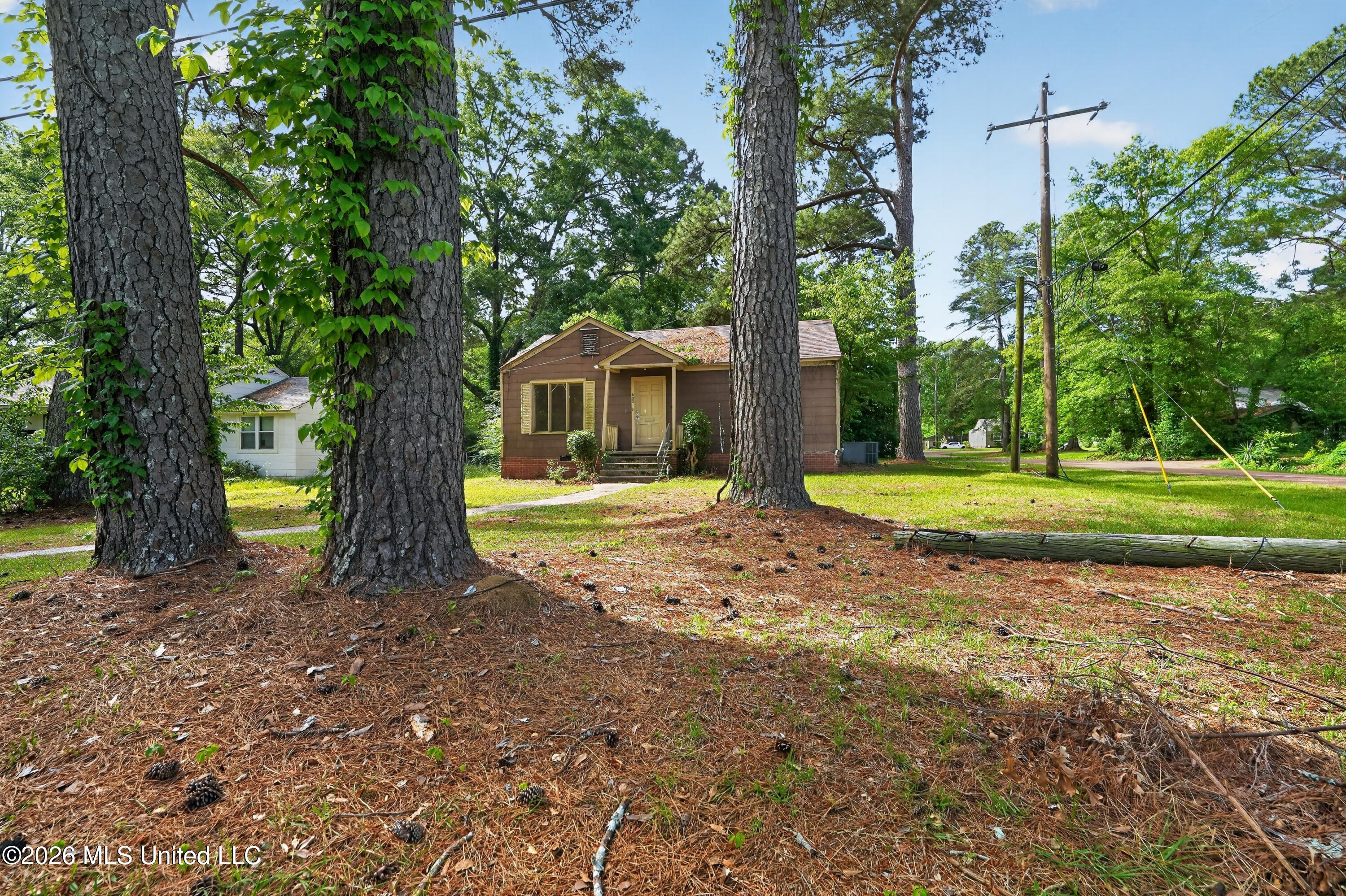 603 Launcelot Road Property Photo 3