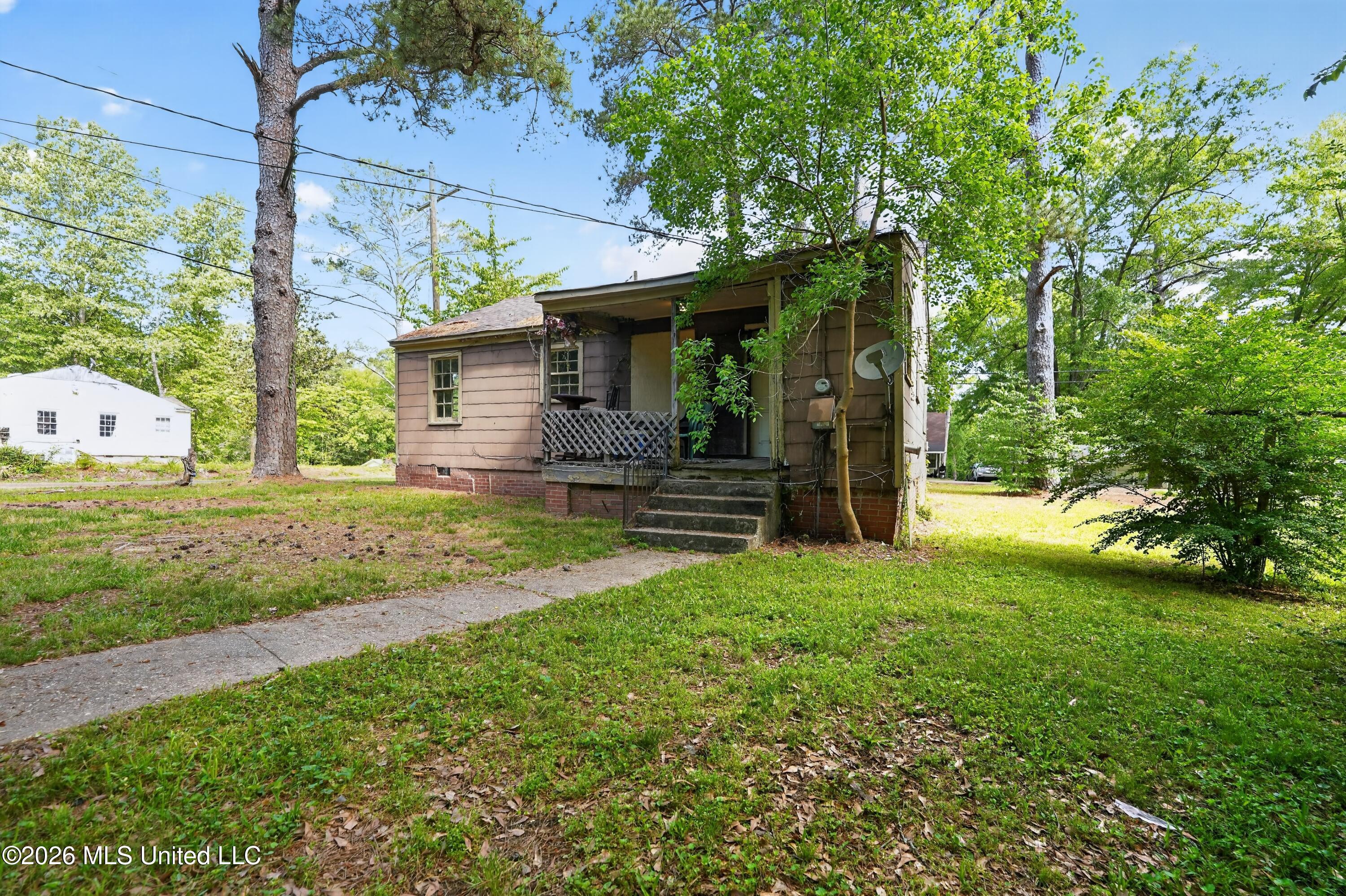 603 Launcelot Road Property Photo 8