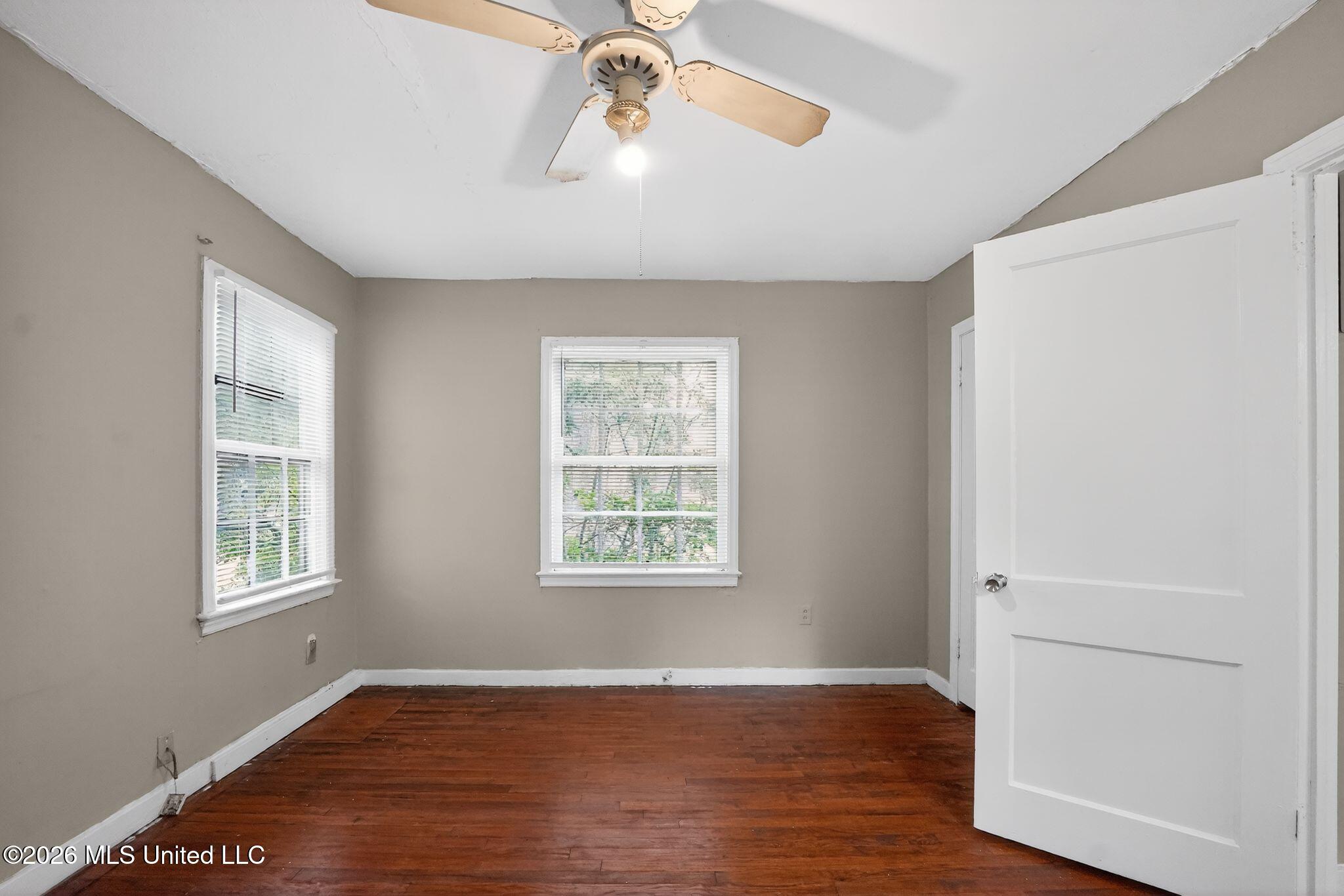 617 Woodbury Road Property Photo 4