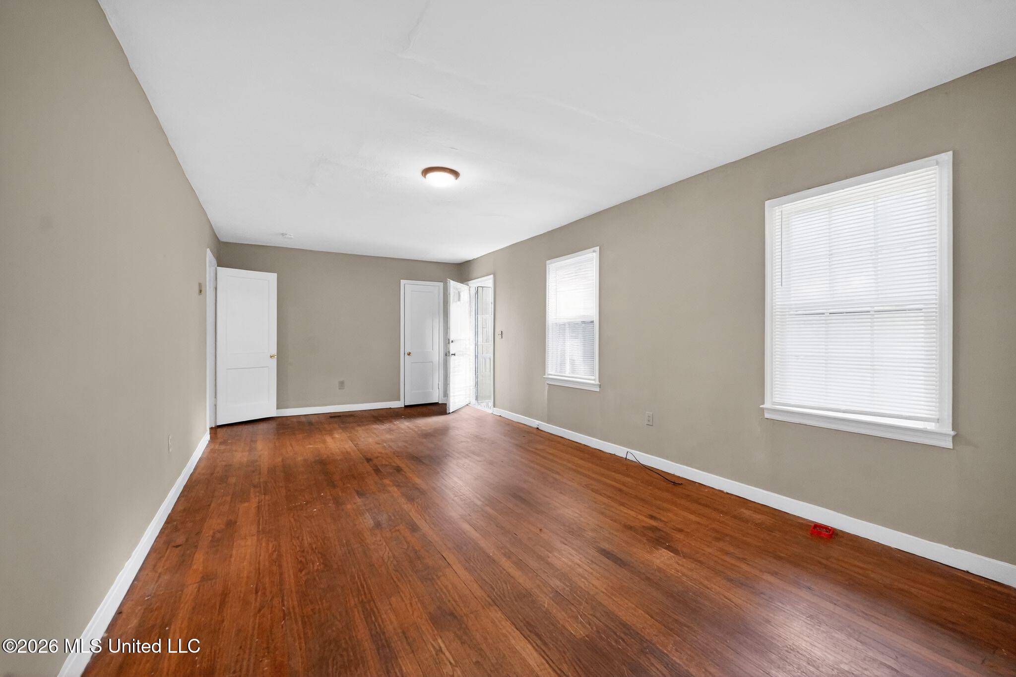 617 Woodbury Road Property Photo 6