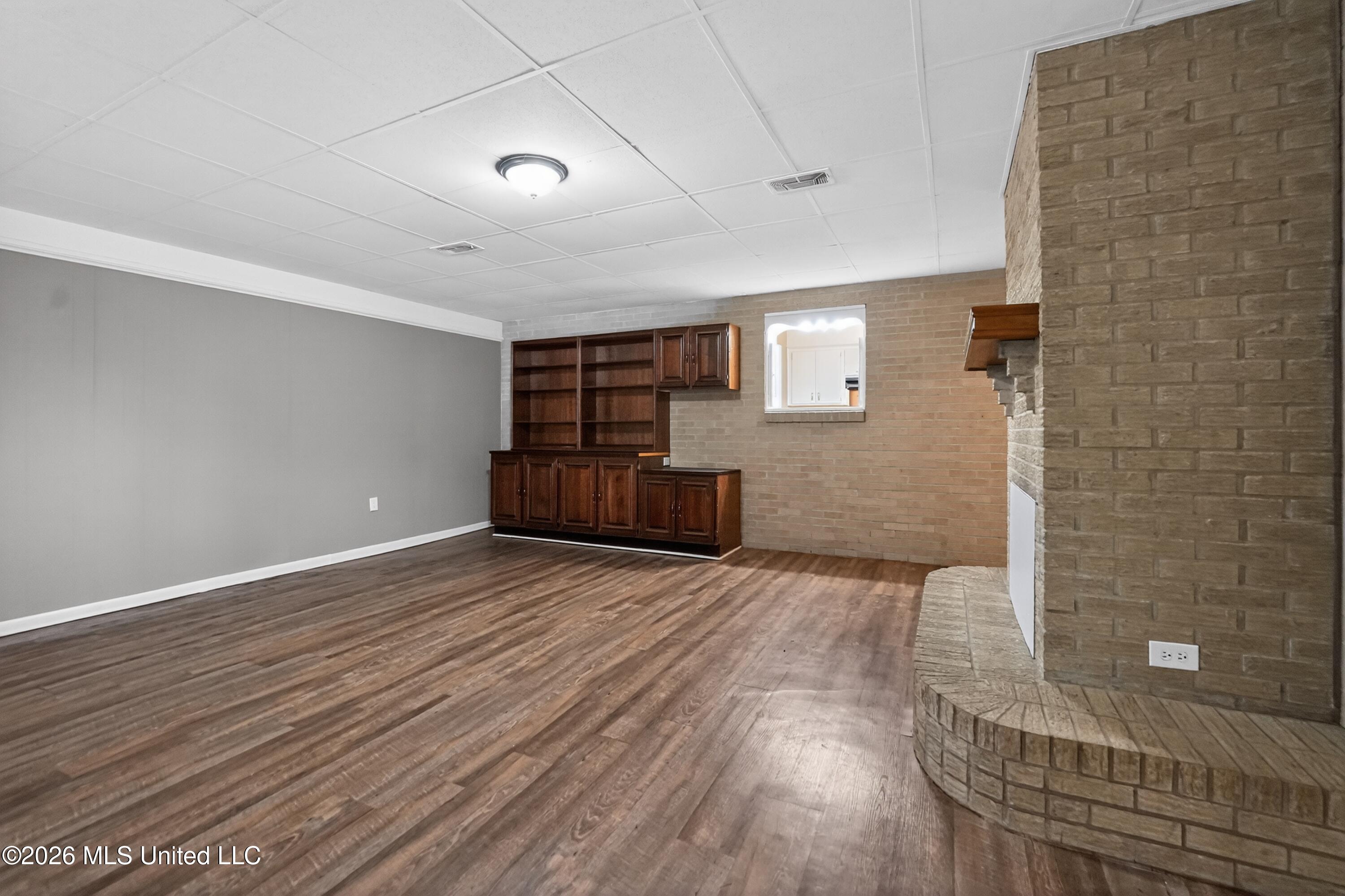 3009 Suncrest Drive Property Photo 12
