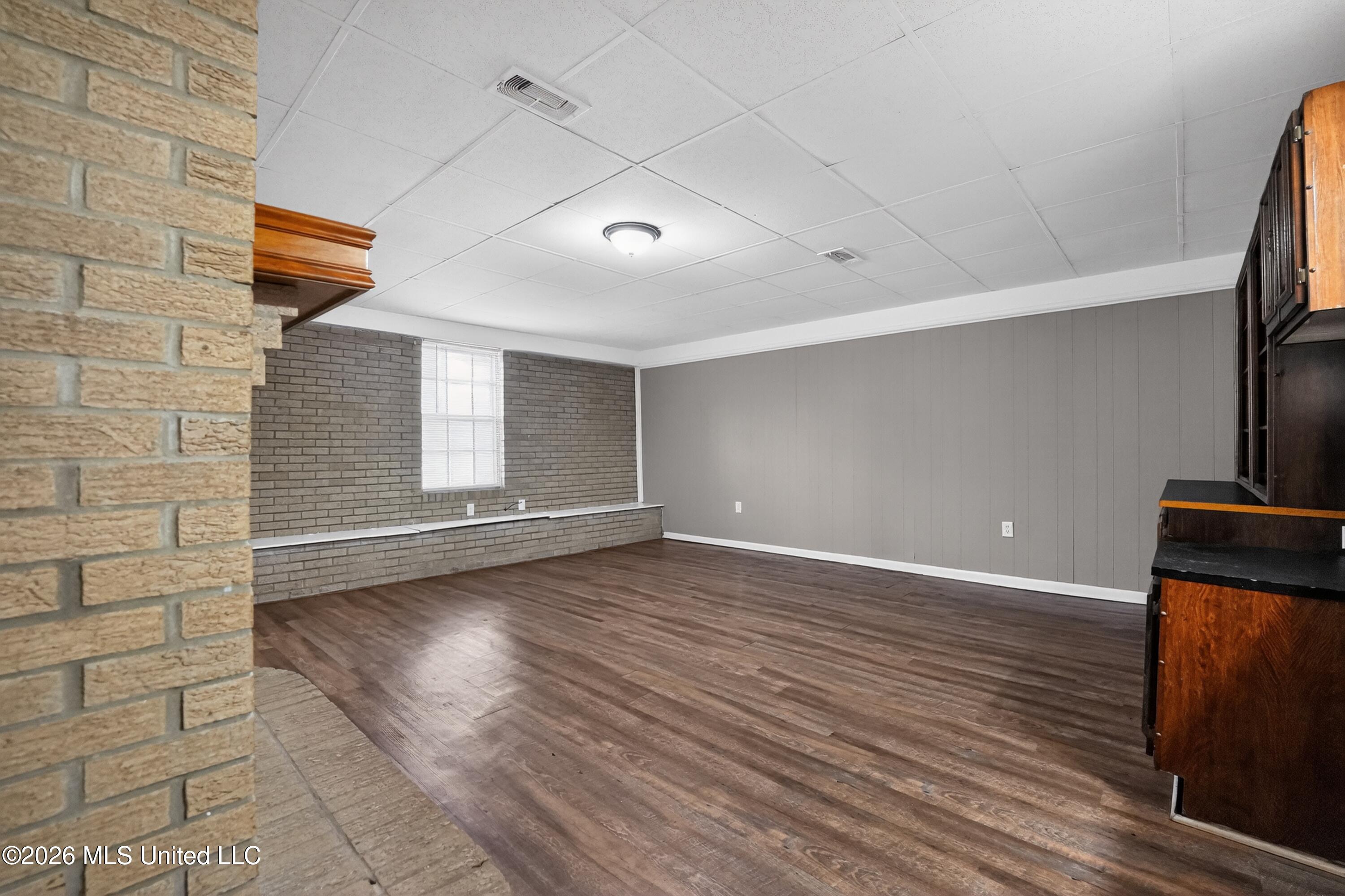 3009 Suncrest Drive Property Photo 13