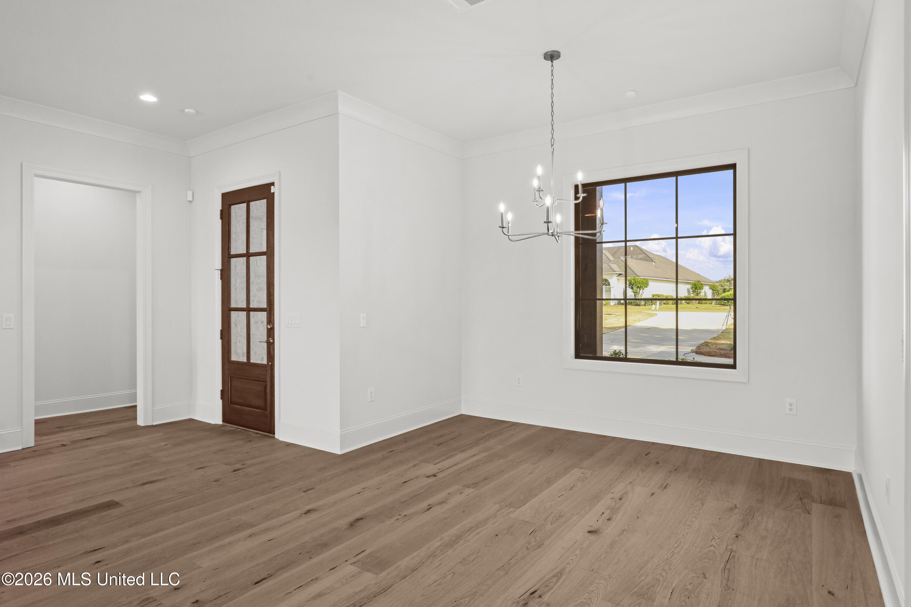 258 Caroline Boulevard Property Photo 5
