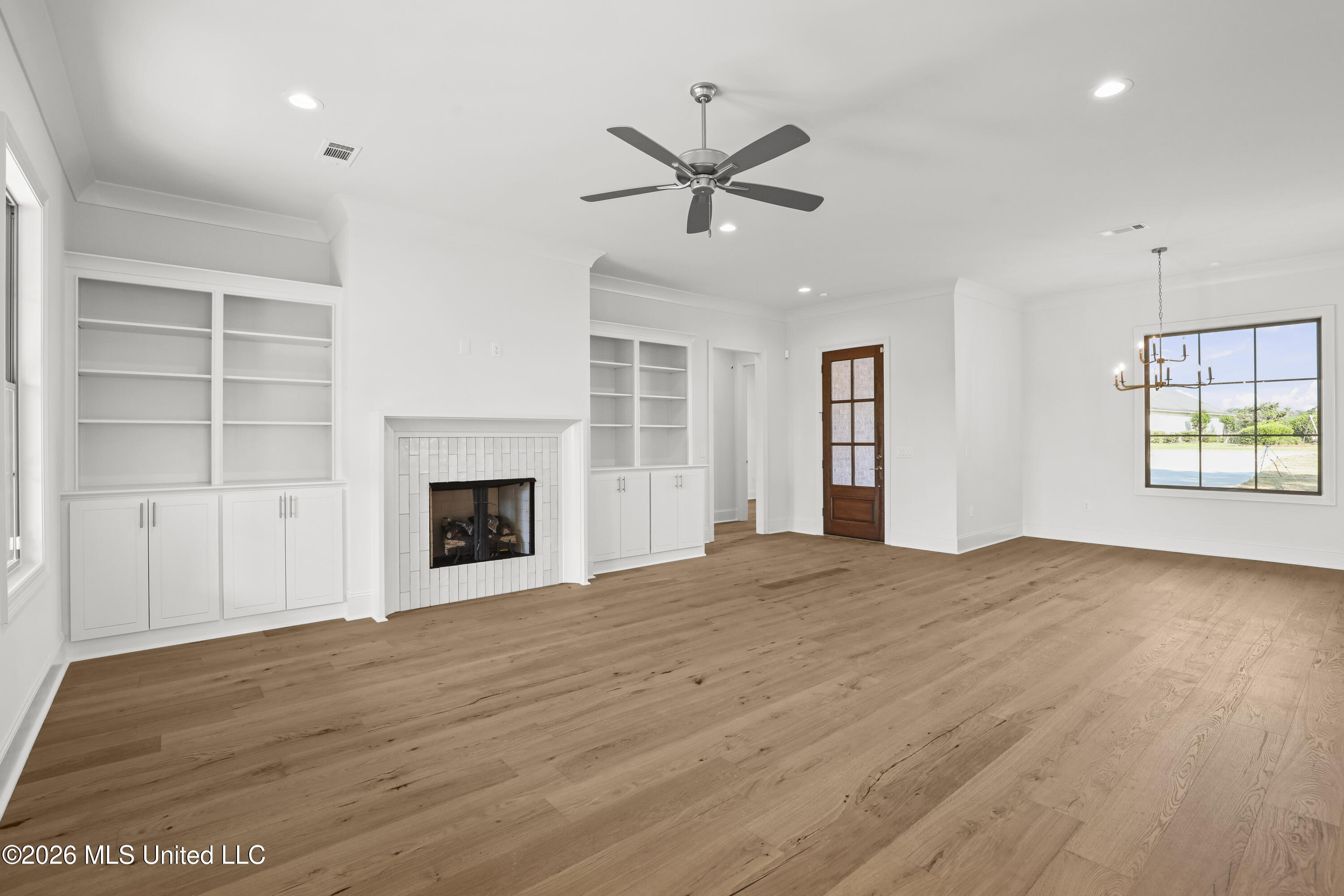258 Caroline Boulevard Property Photo 8