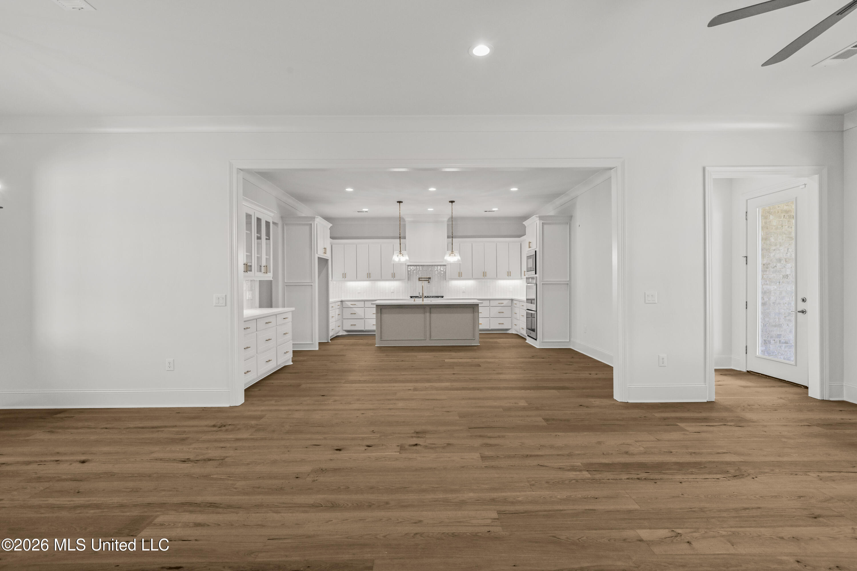 258 Caroline Boulevard Property Photo 10