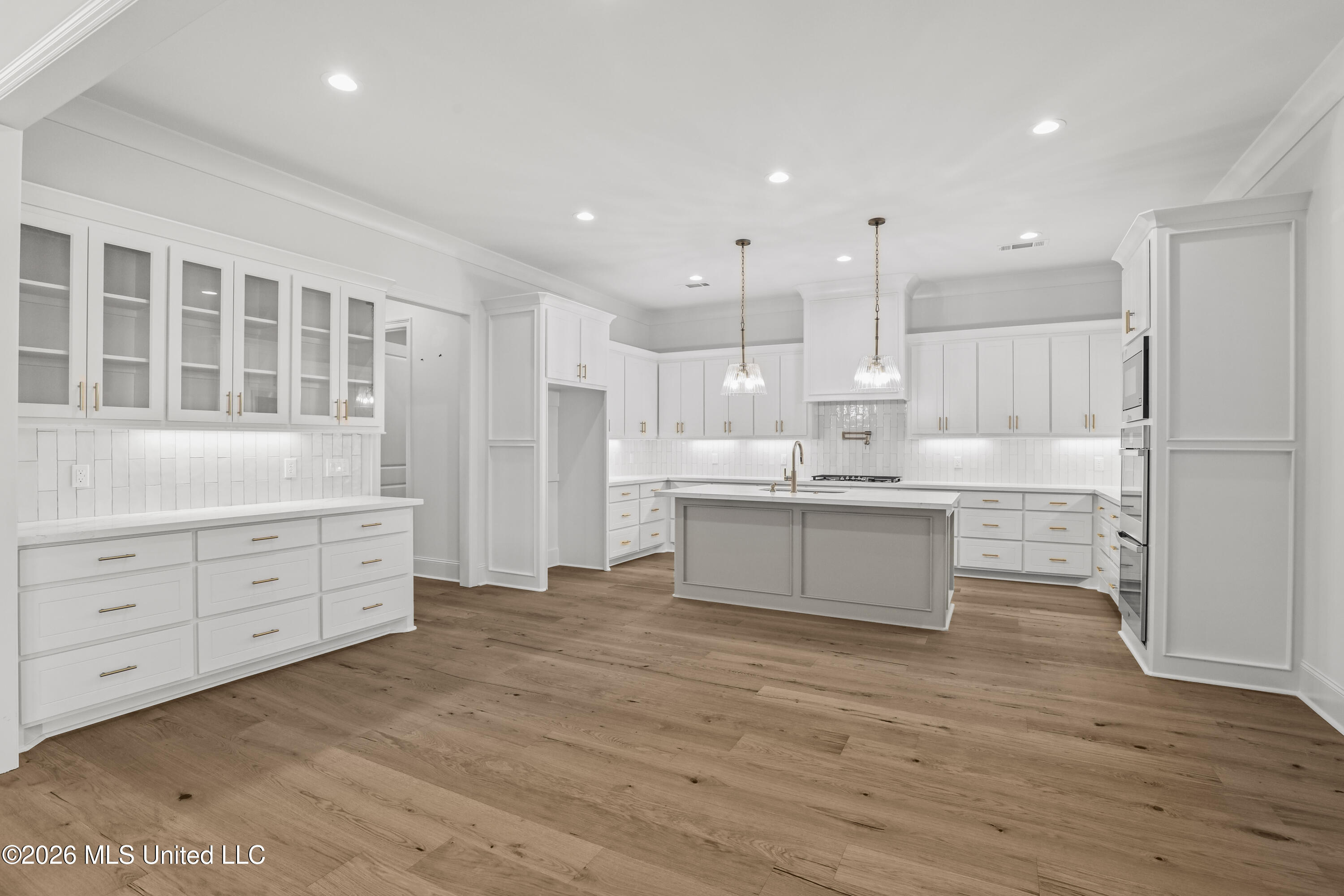 258 Caroline Boulevard Property Photo 12