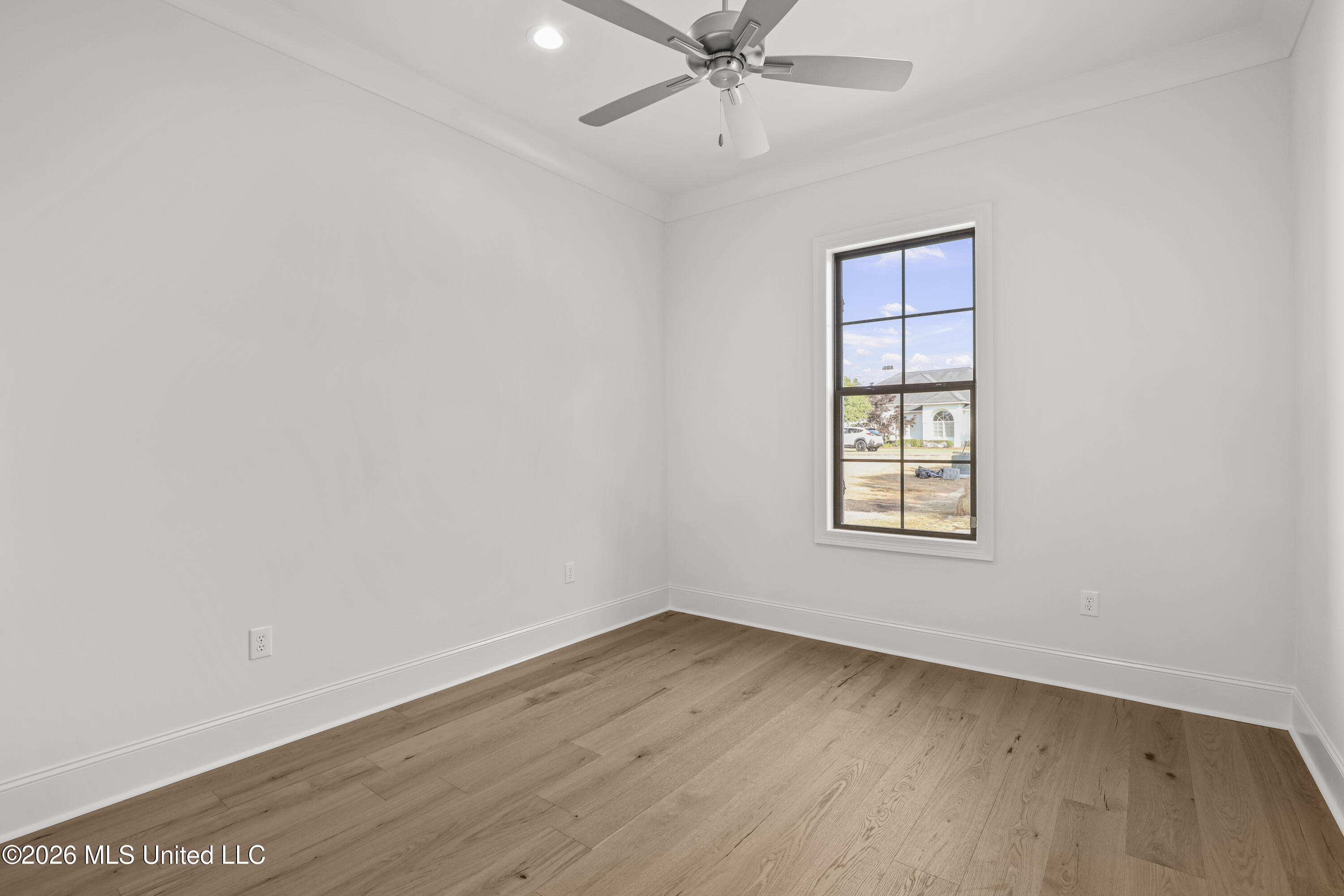 258 Caroline Boulevard Property Photo 34