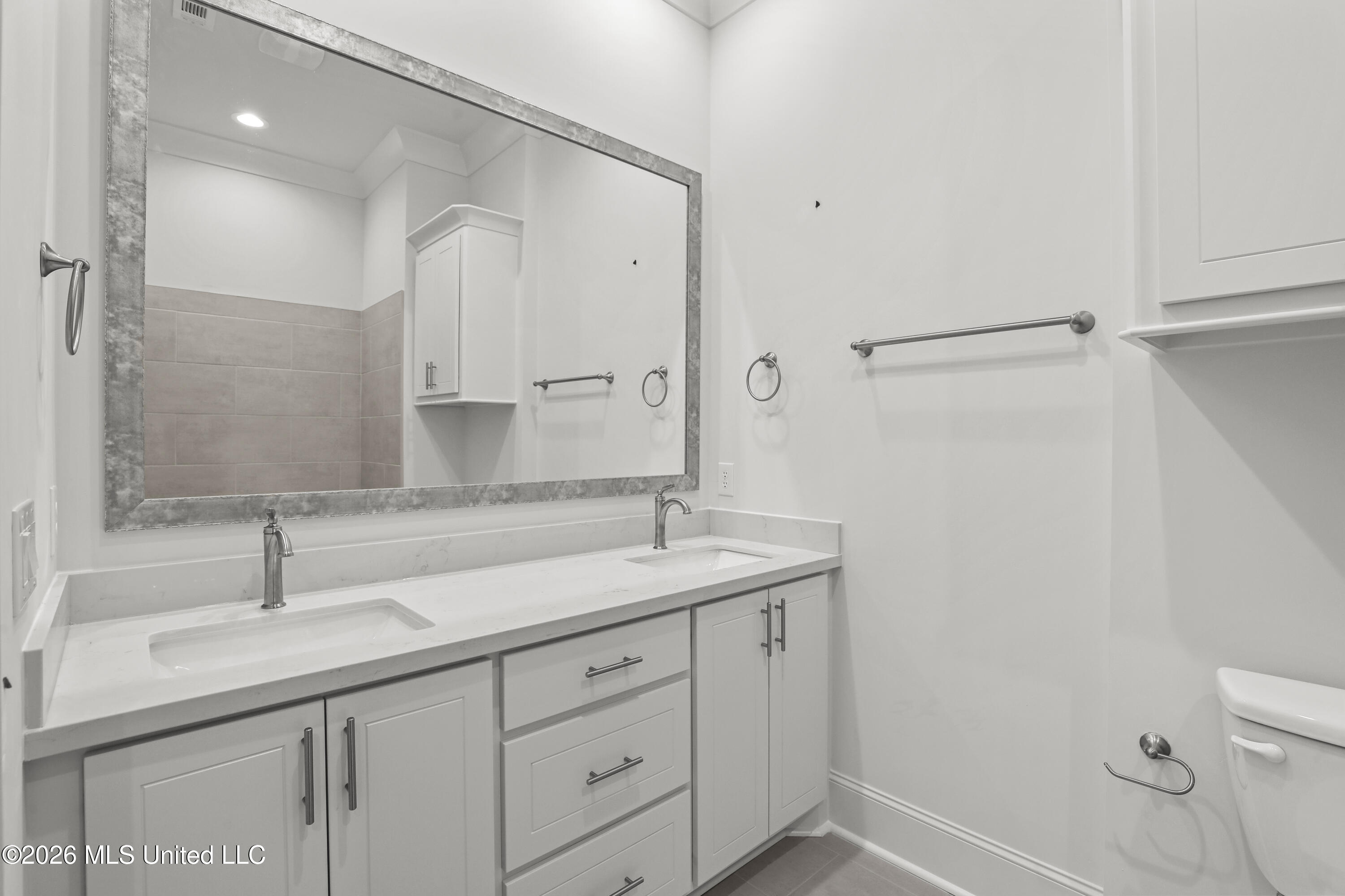 258 Caroline Boulevard Property Photo 36