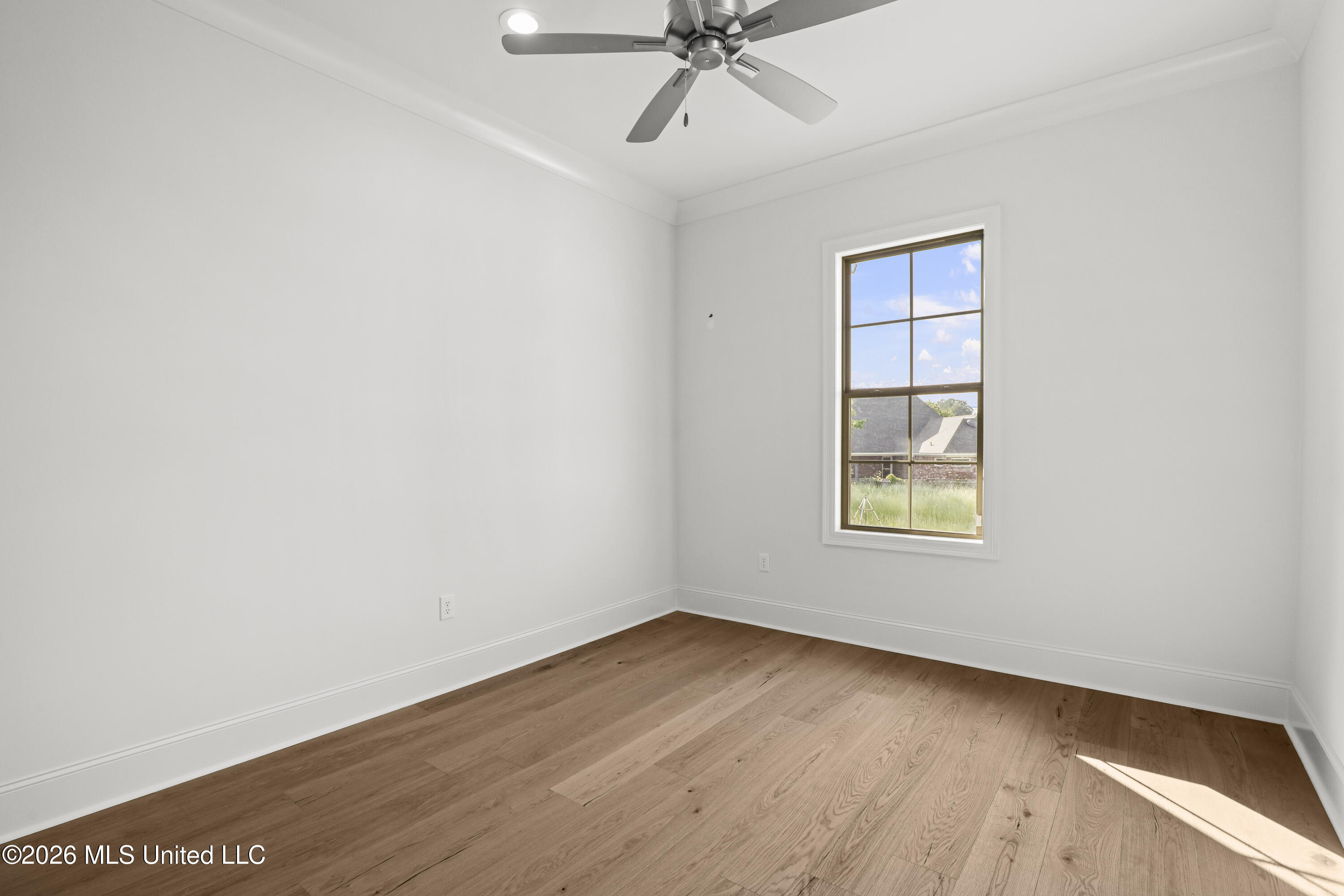 258 Caroline Boulevard Property Photo 40