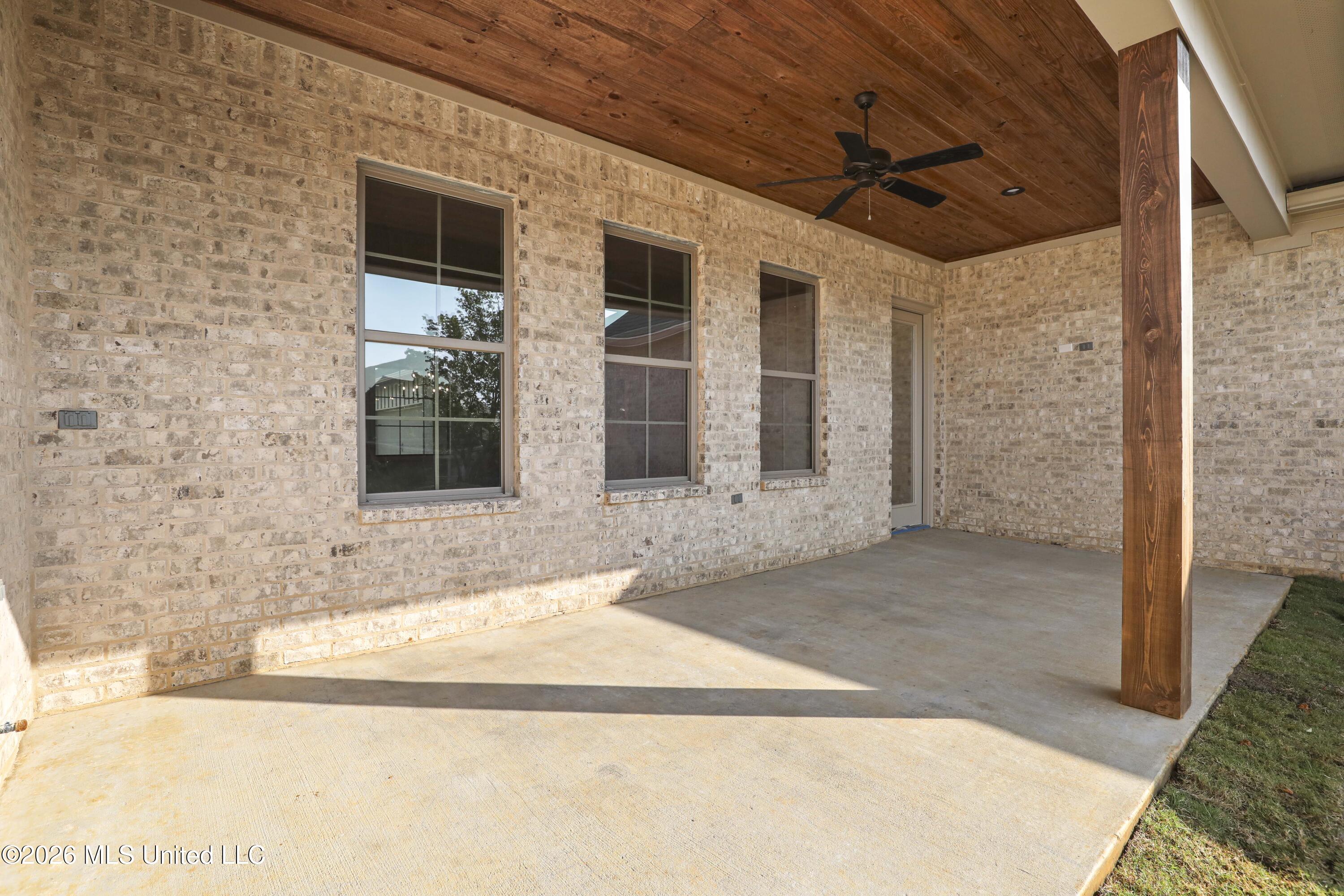 258 Caroline Boulevard Property Photo 42