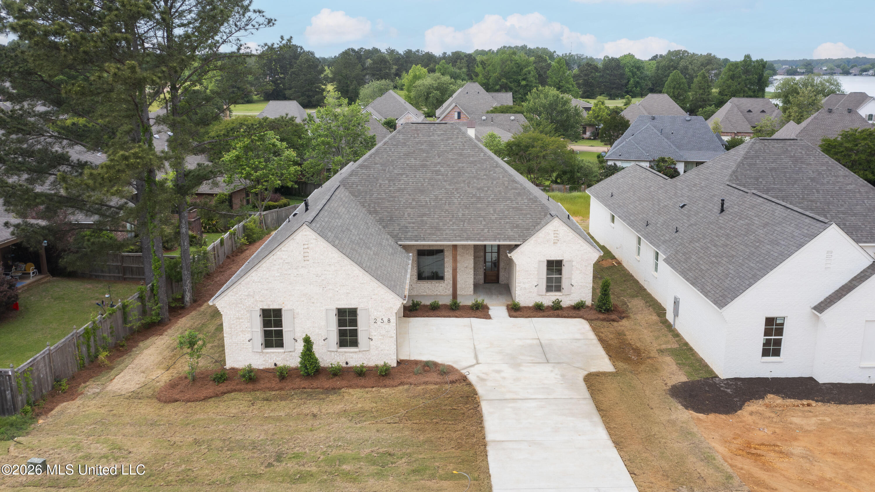 258 Caroline Boulevard Property Photo 46