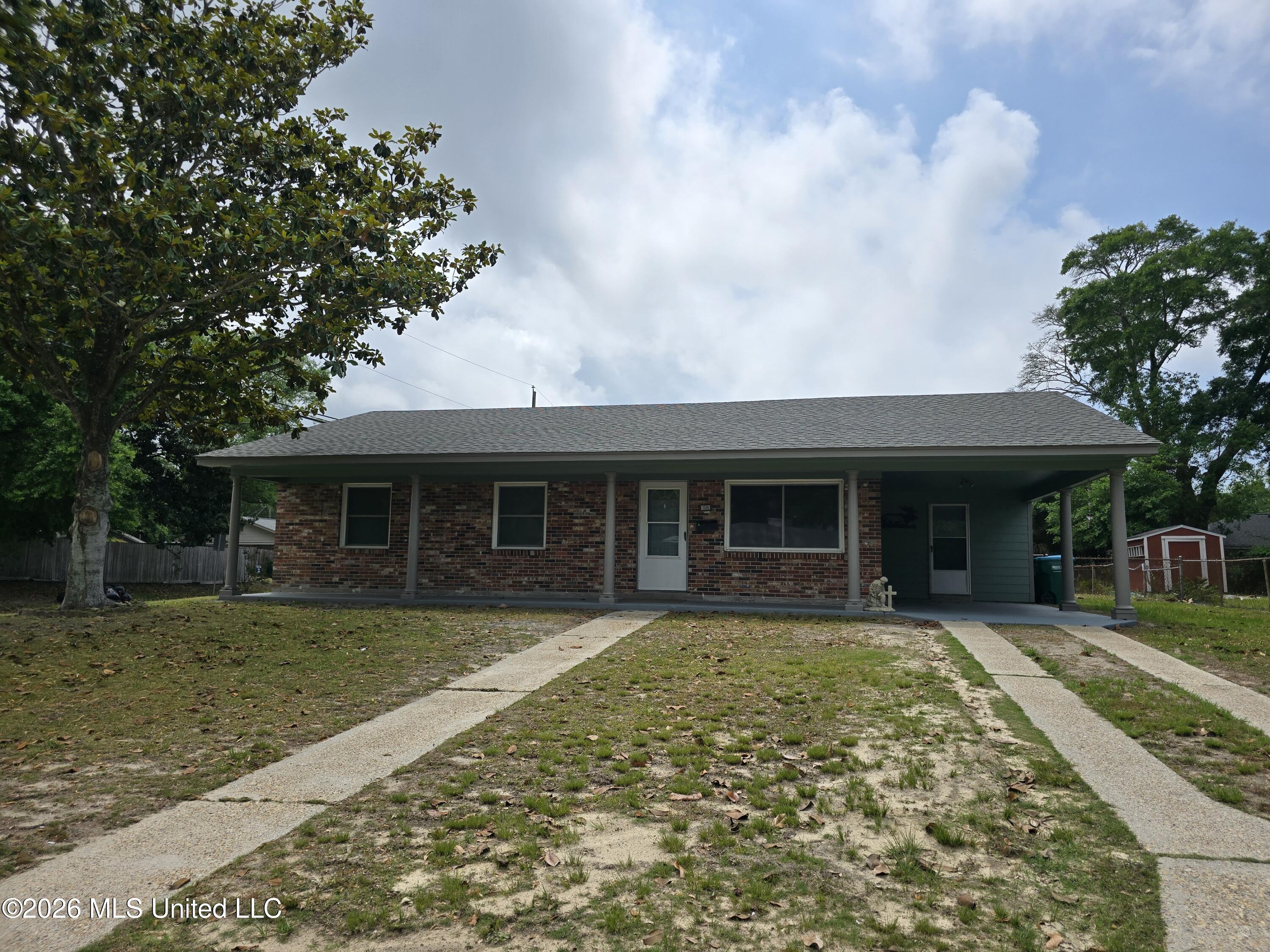 2330 Middlecoff Drive Property Photo 1