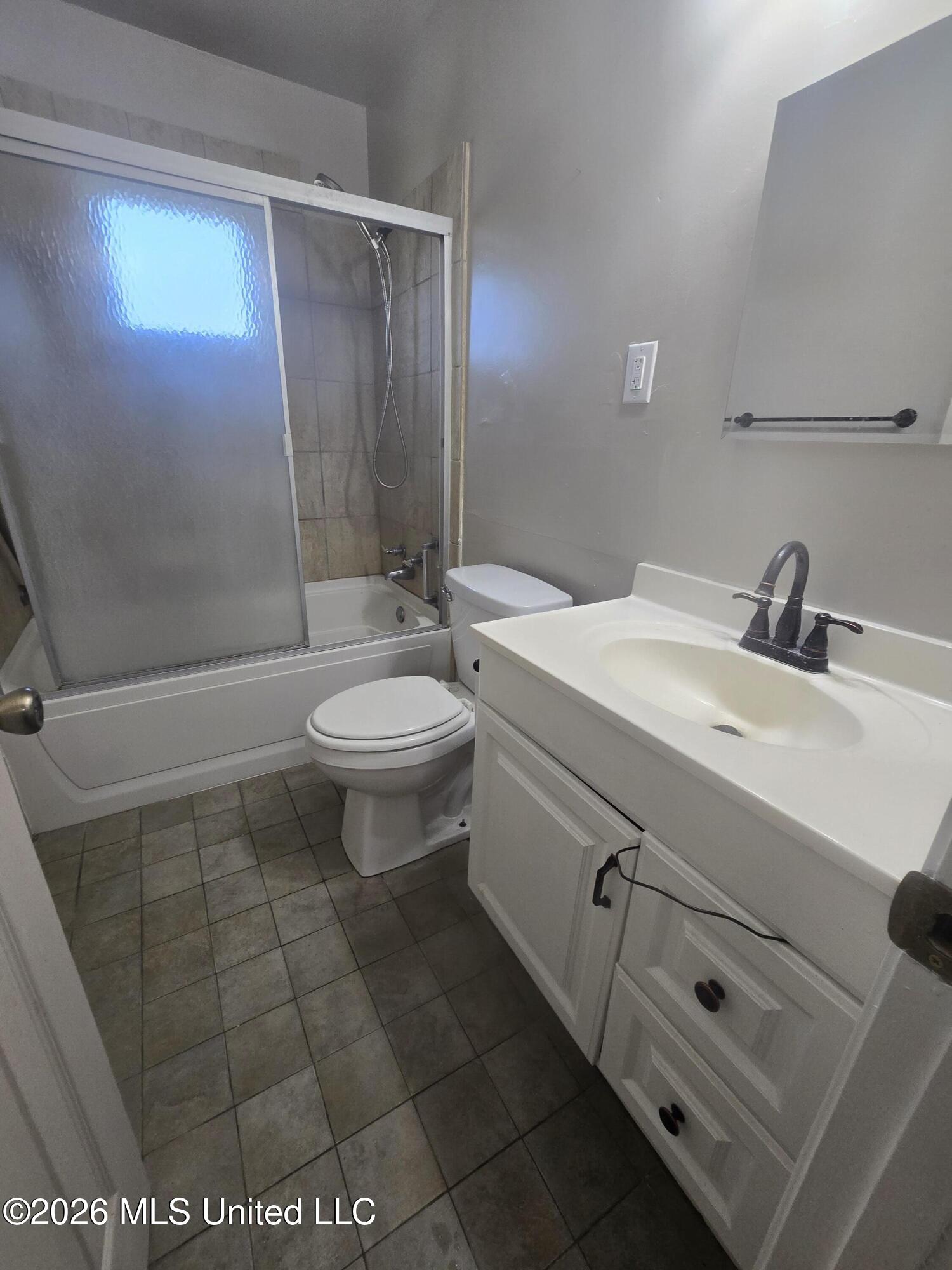2330 Middlecoff Drive Property Photo 15