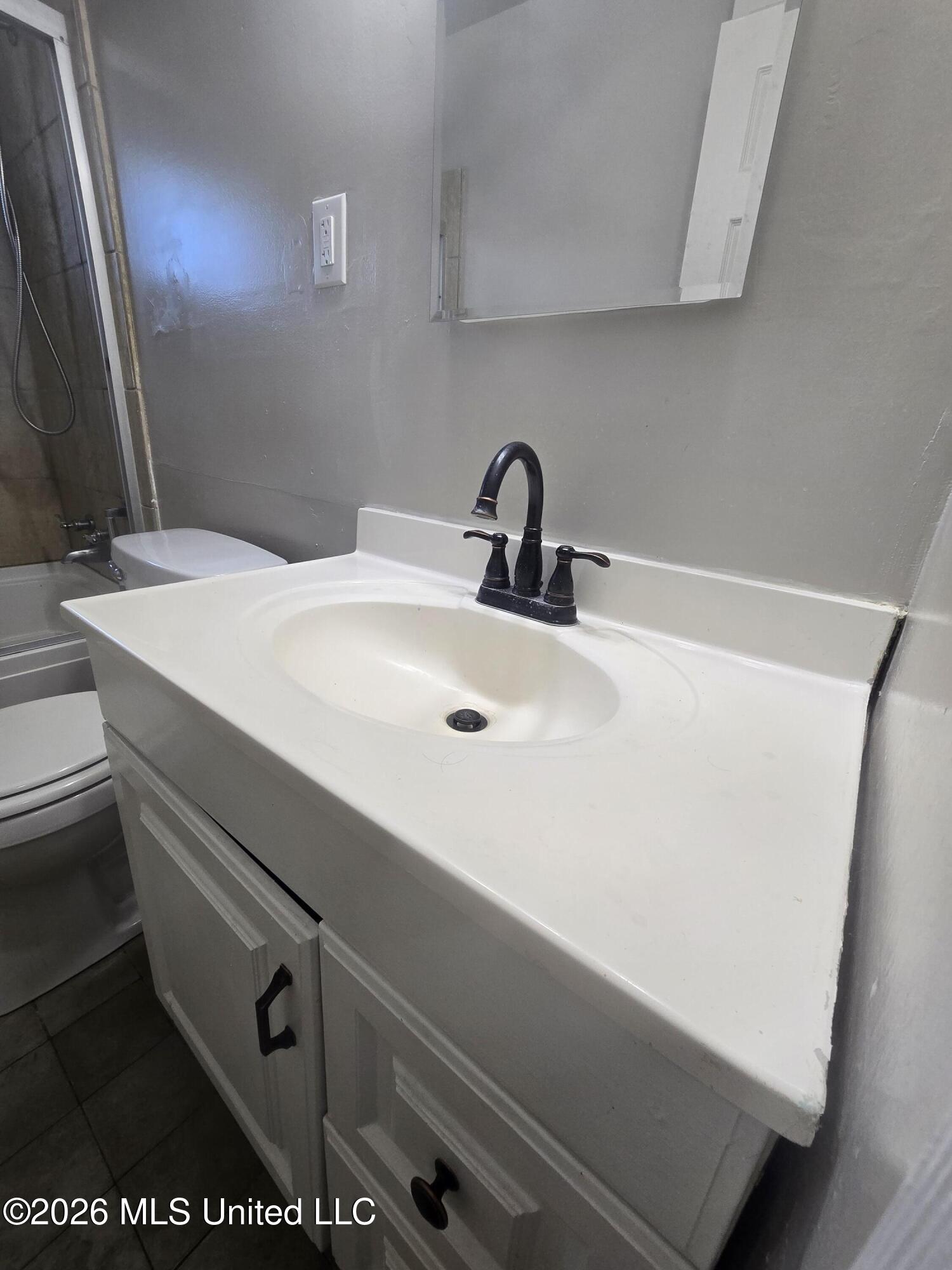 2330 Middlecoff Drive Property Photo 16