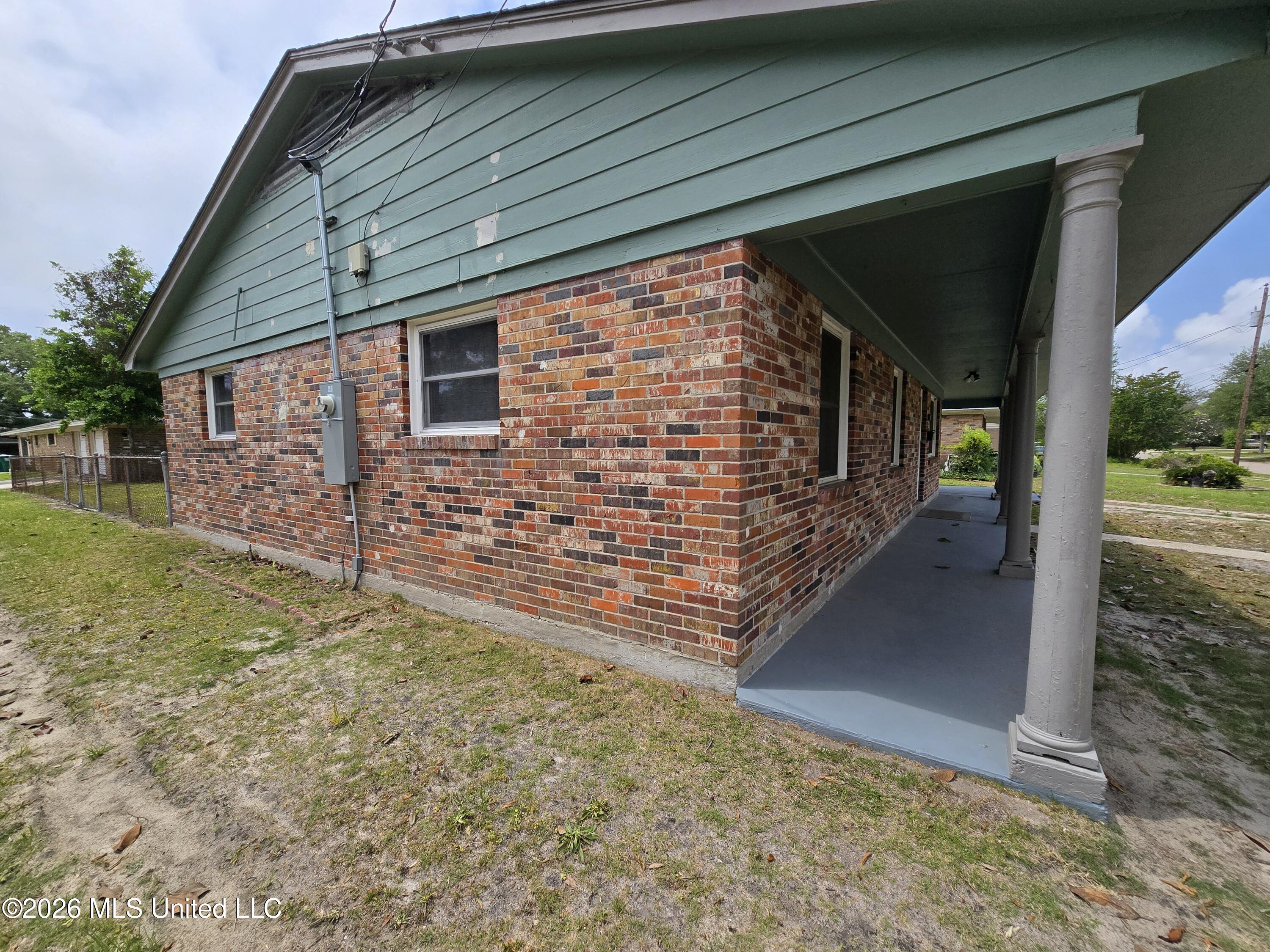 2330 Middlecoff Drive Property Photo 39