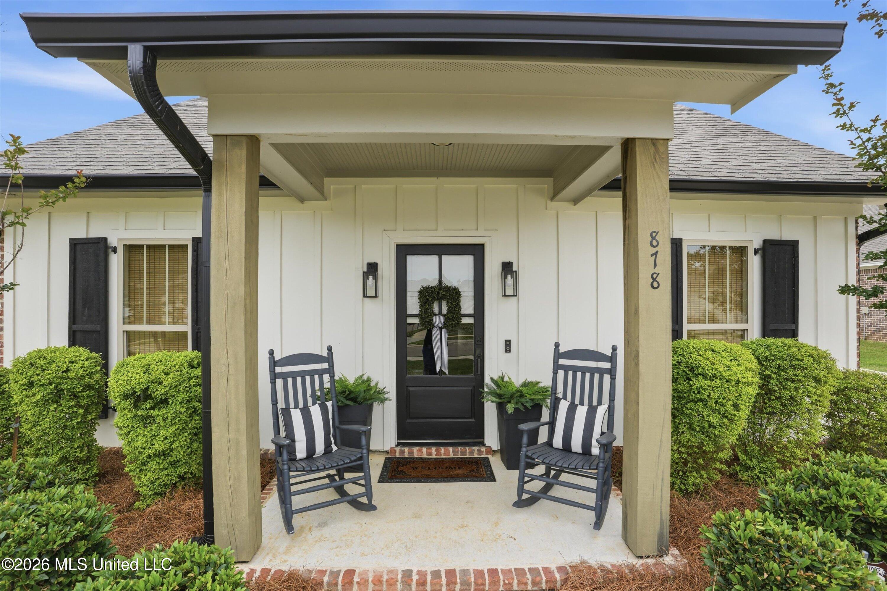 878 Long Leaf Circle Property Photo 3