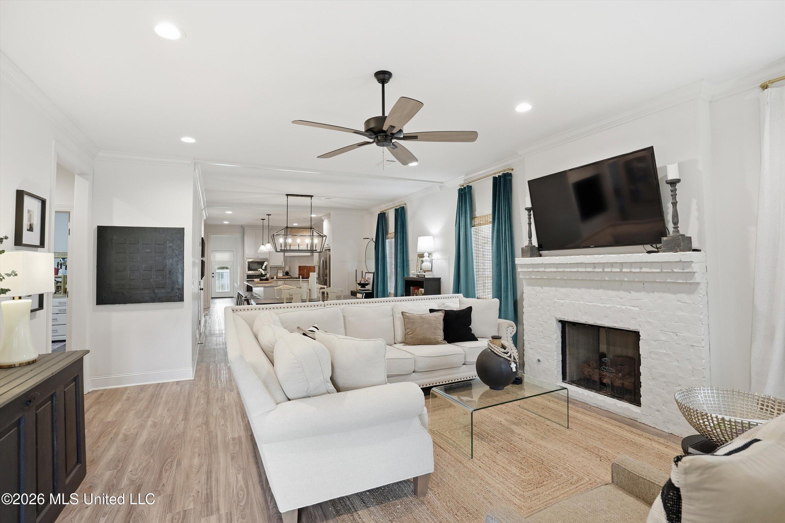 878 Long Leaf Circle Property Photo 4